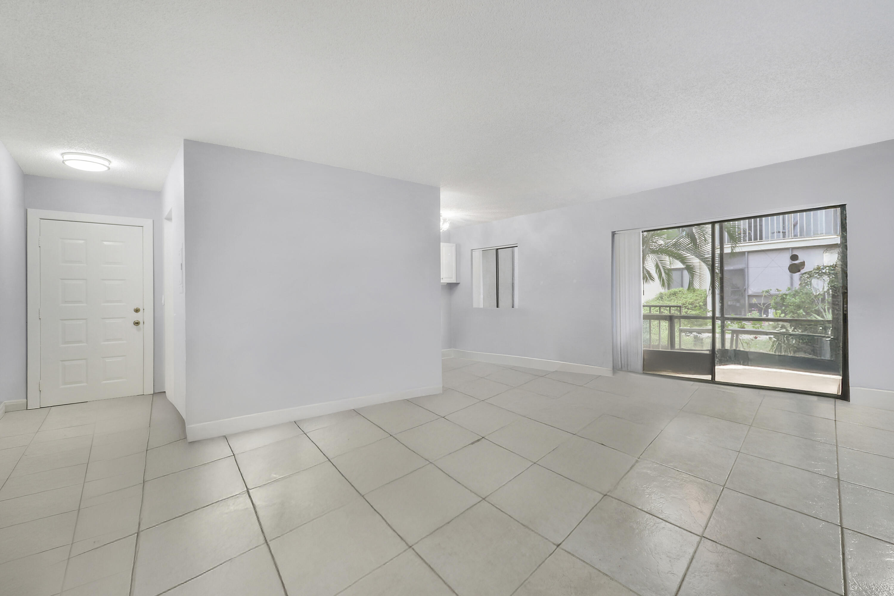150 Pineview Road C4 Property Photo 3