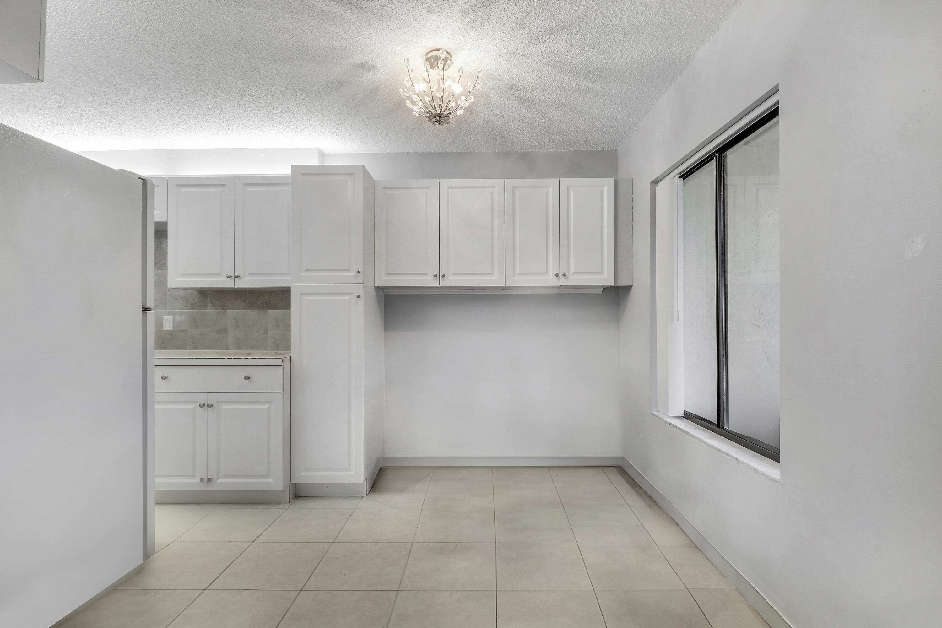 150 Pineview Road C4 Property Photo 6