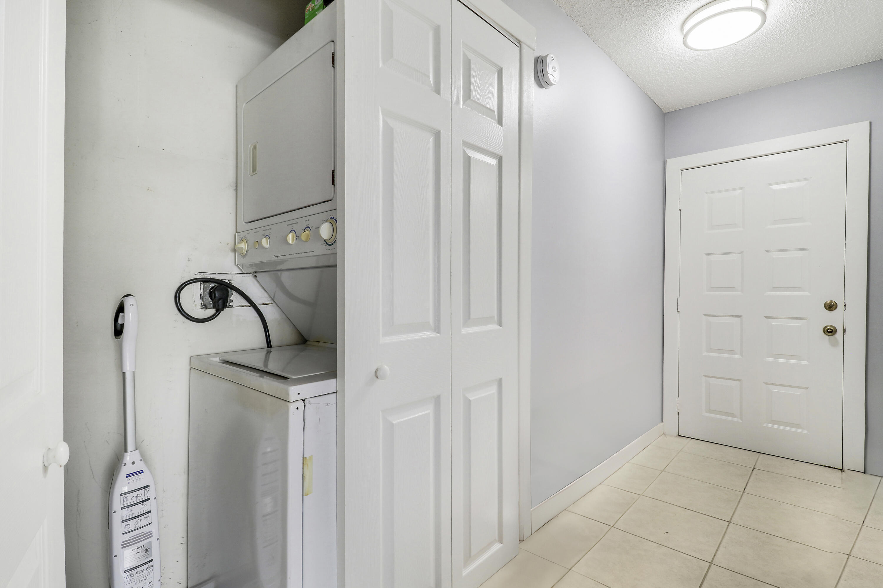 150 Pineview Road C4 Property Photo 10