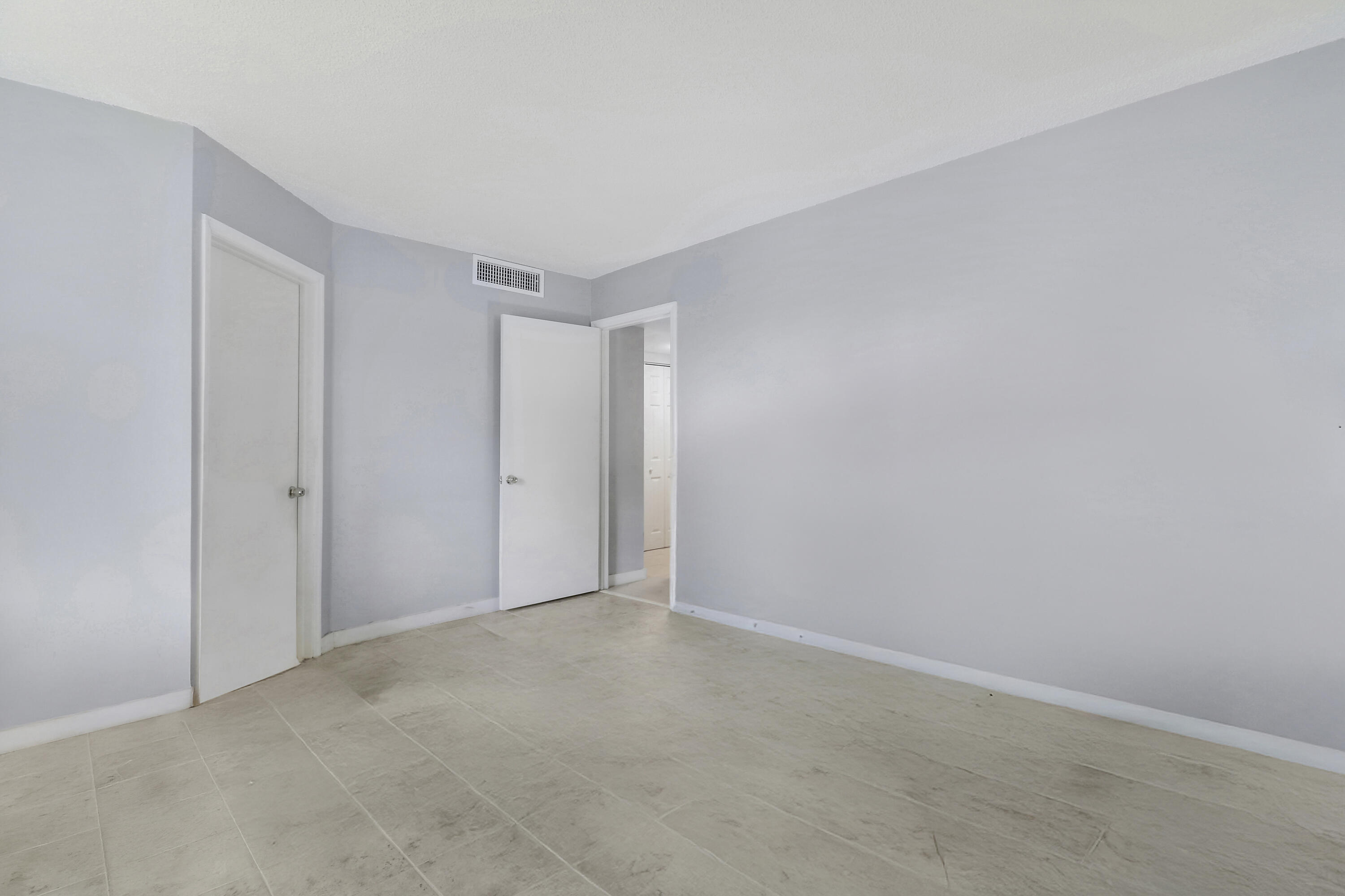150 Pineview Road C4 Property Photo 15