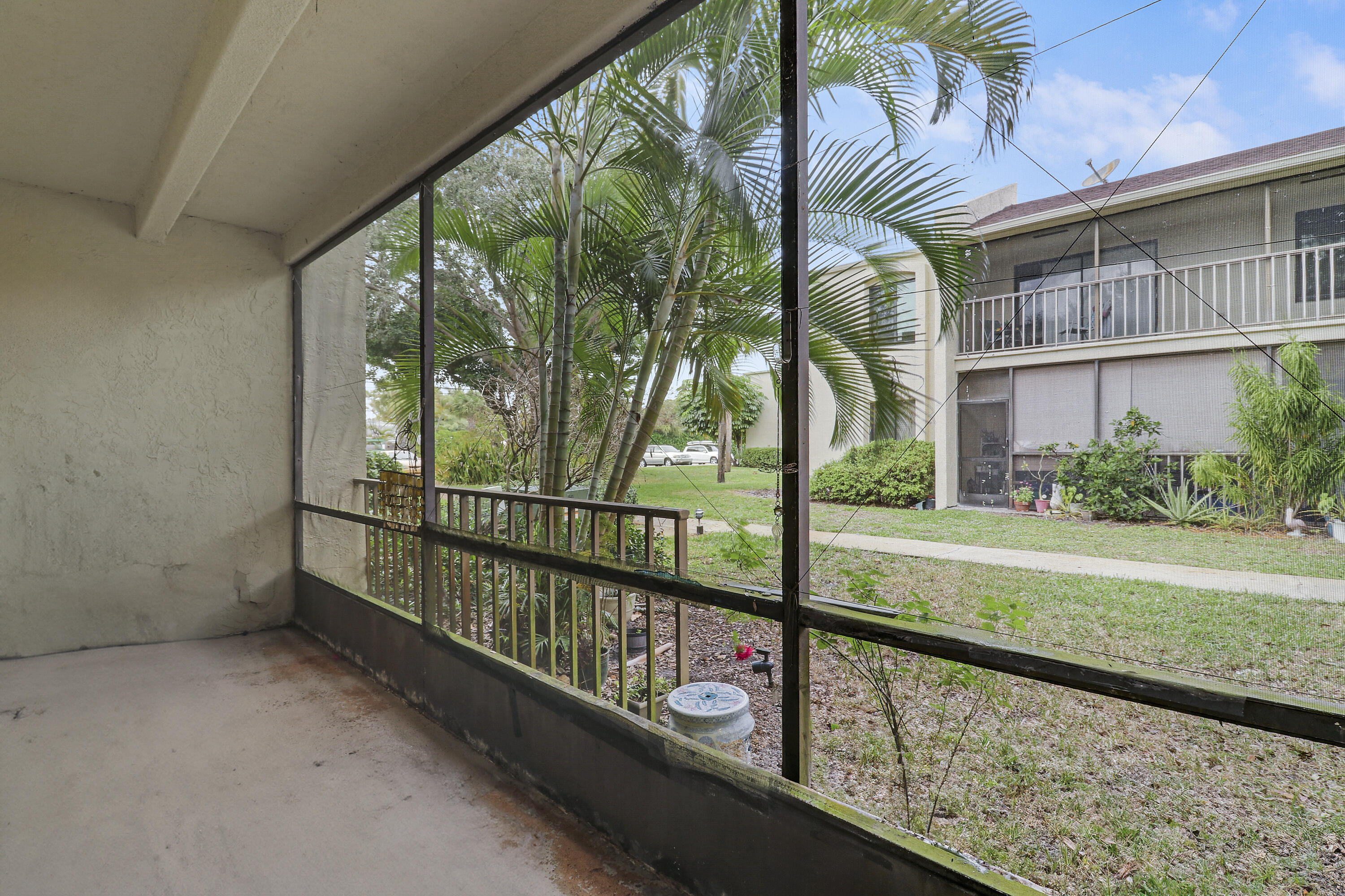 150 Pineview Road C4 Property Photo 16