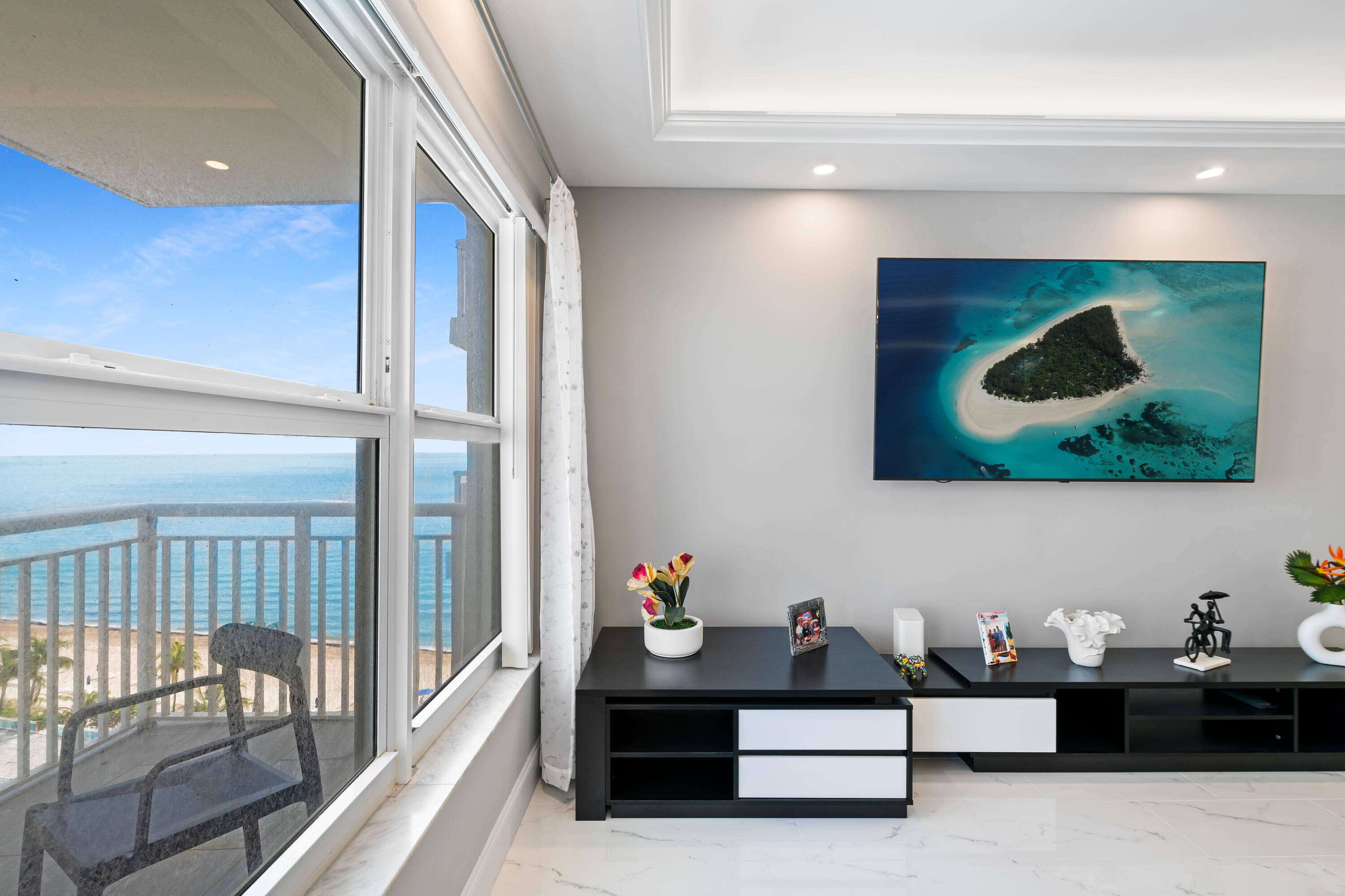 3850 GALT OCEAN Drive 1109 Property Photo 1