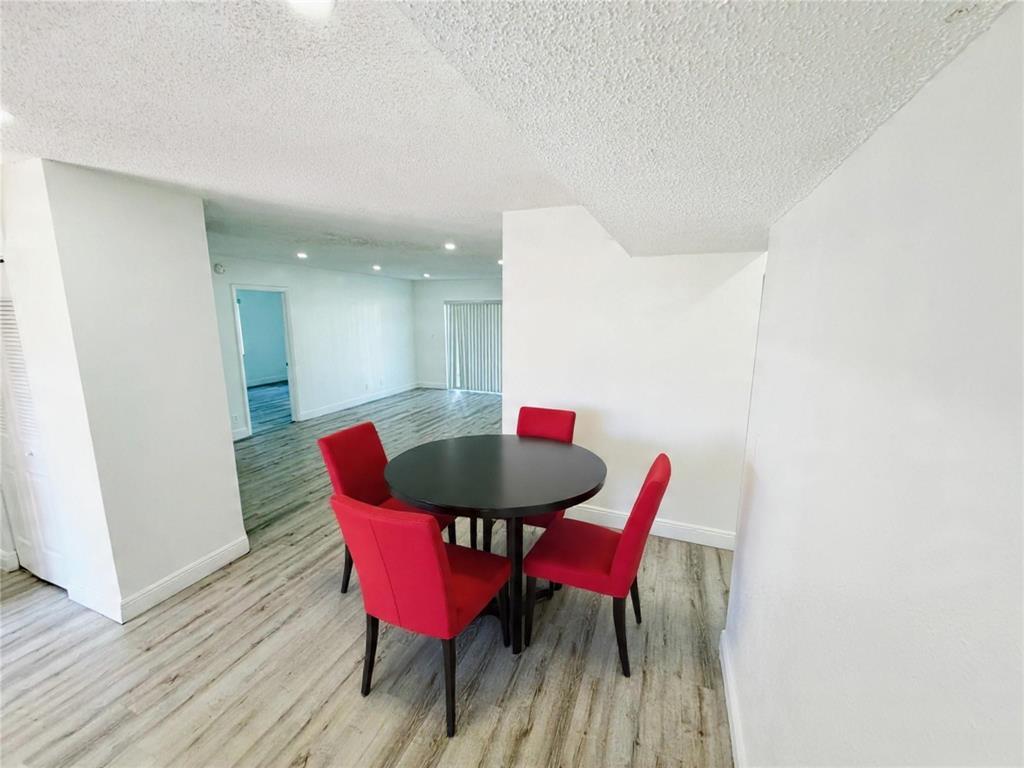 2710 Riverside Drive 201-a Property Photo 14
