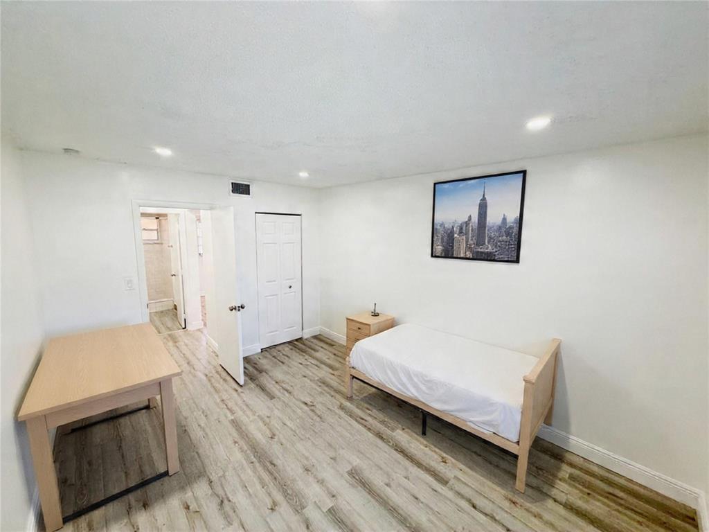 2710 Riverside Drive 201-a Property Photo 26