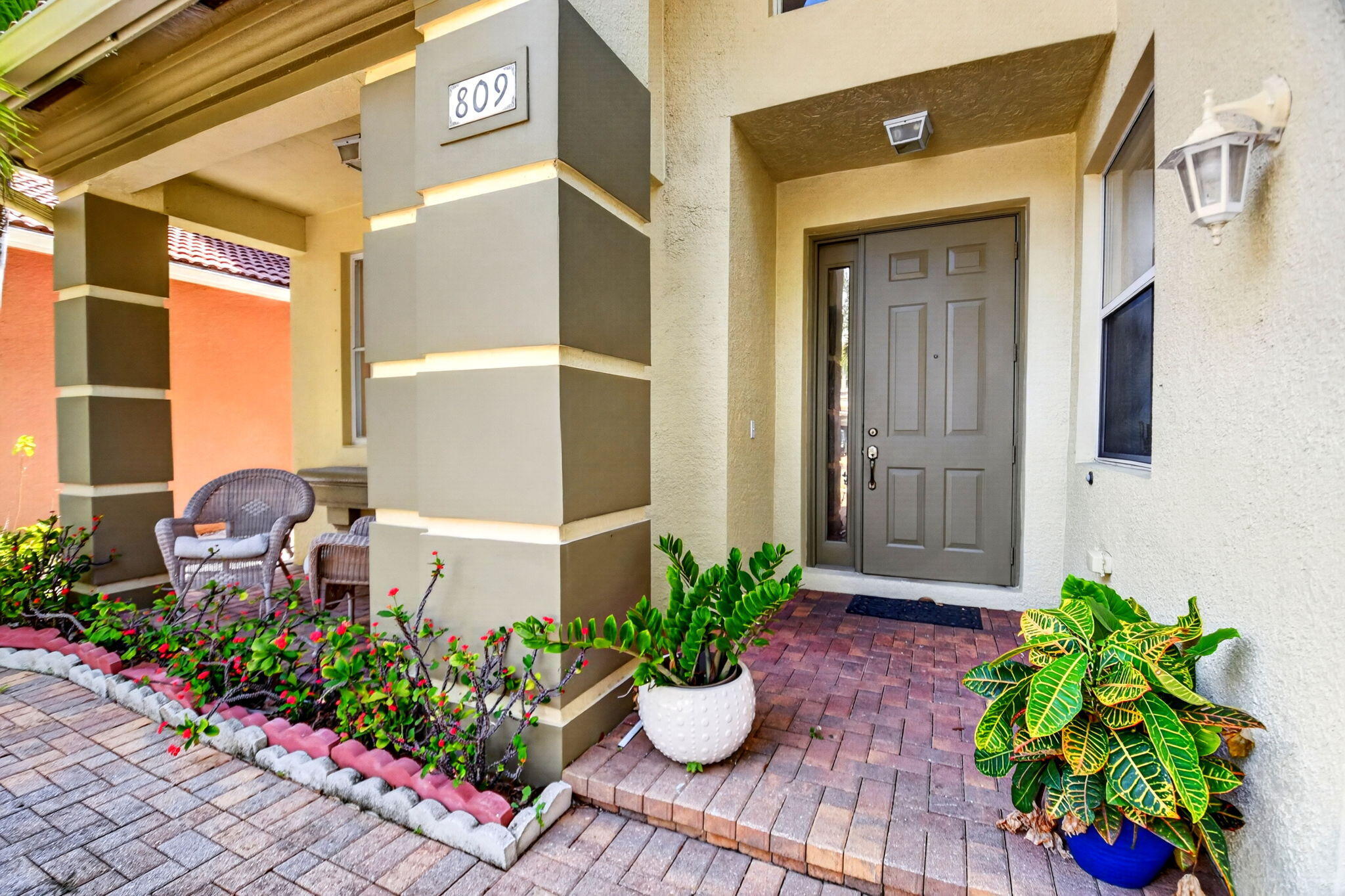 809 Triana Street Property Photo 3