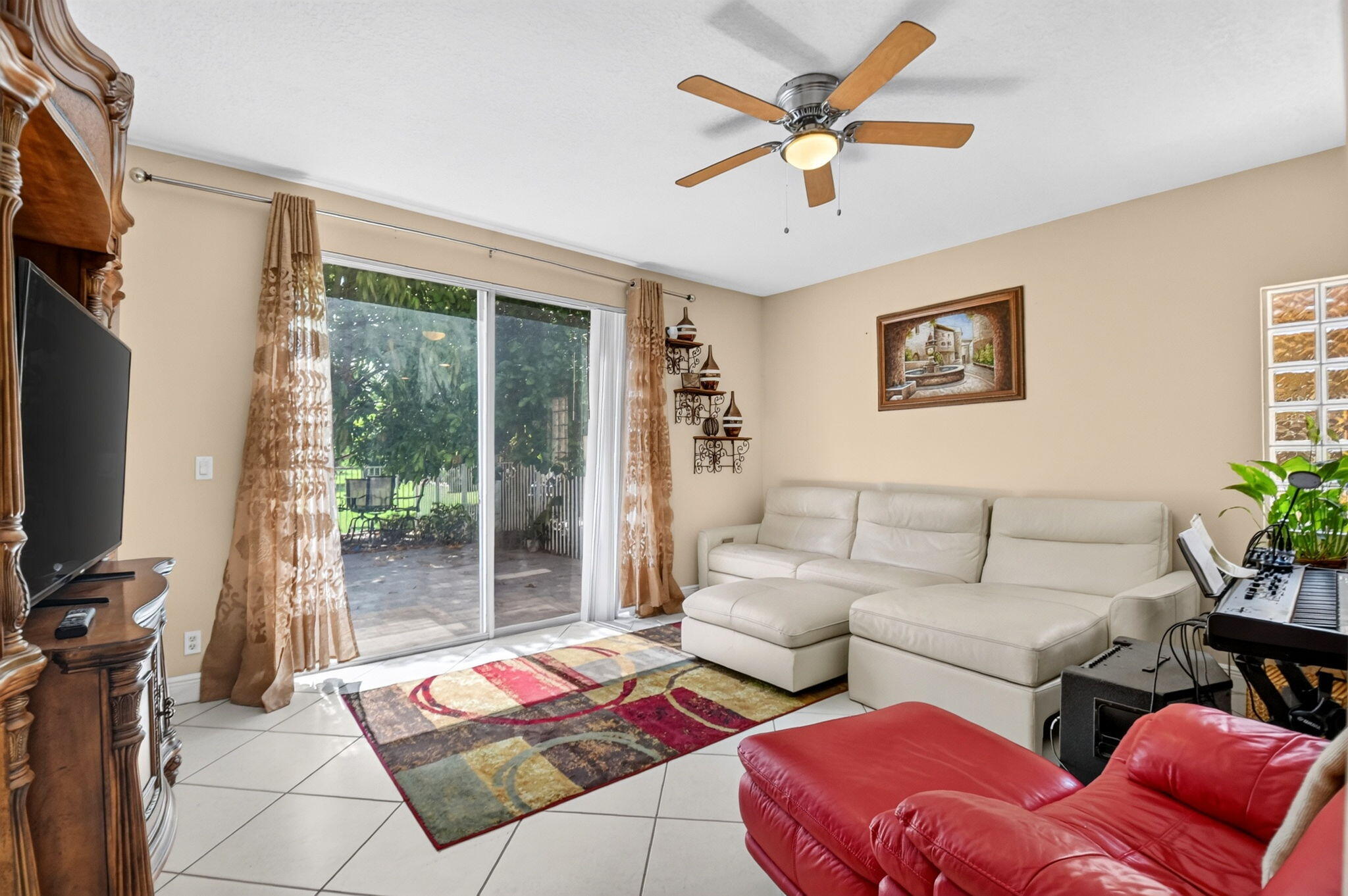 809 Triana Street Property Photo 9