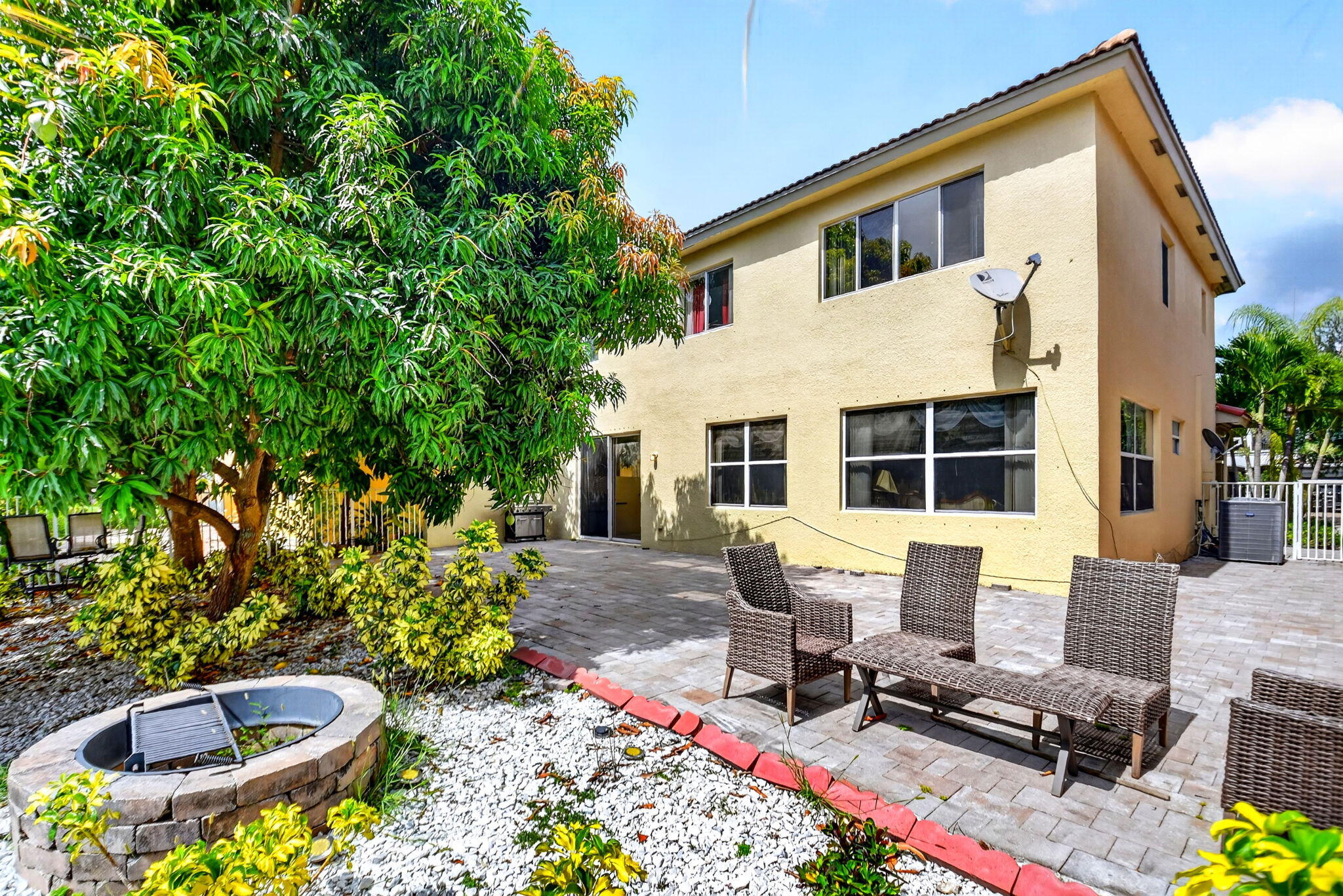 809 Triana Street Property Photo 41