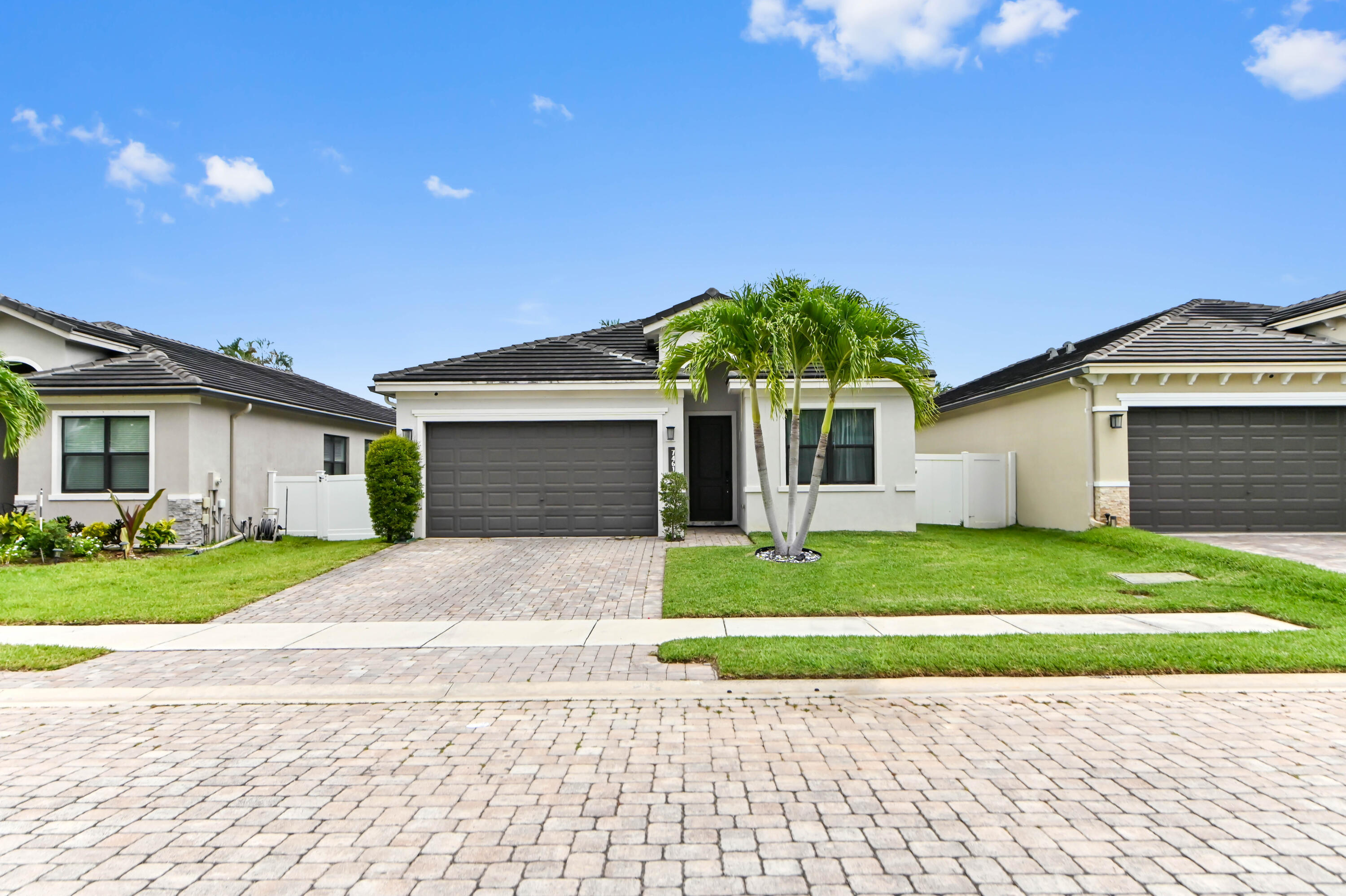 7461 Moonrise Drive Property Photo 1