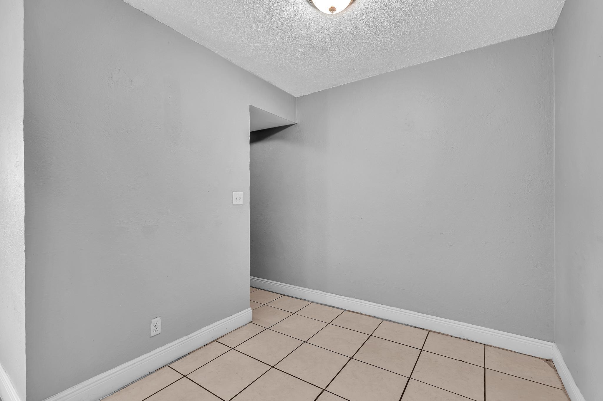 626 Sw 14th Avenue 212 Property Photo 14