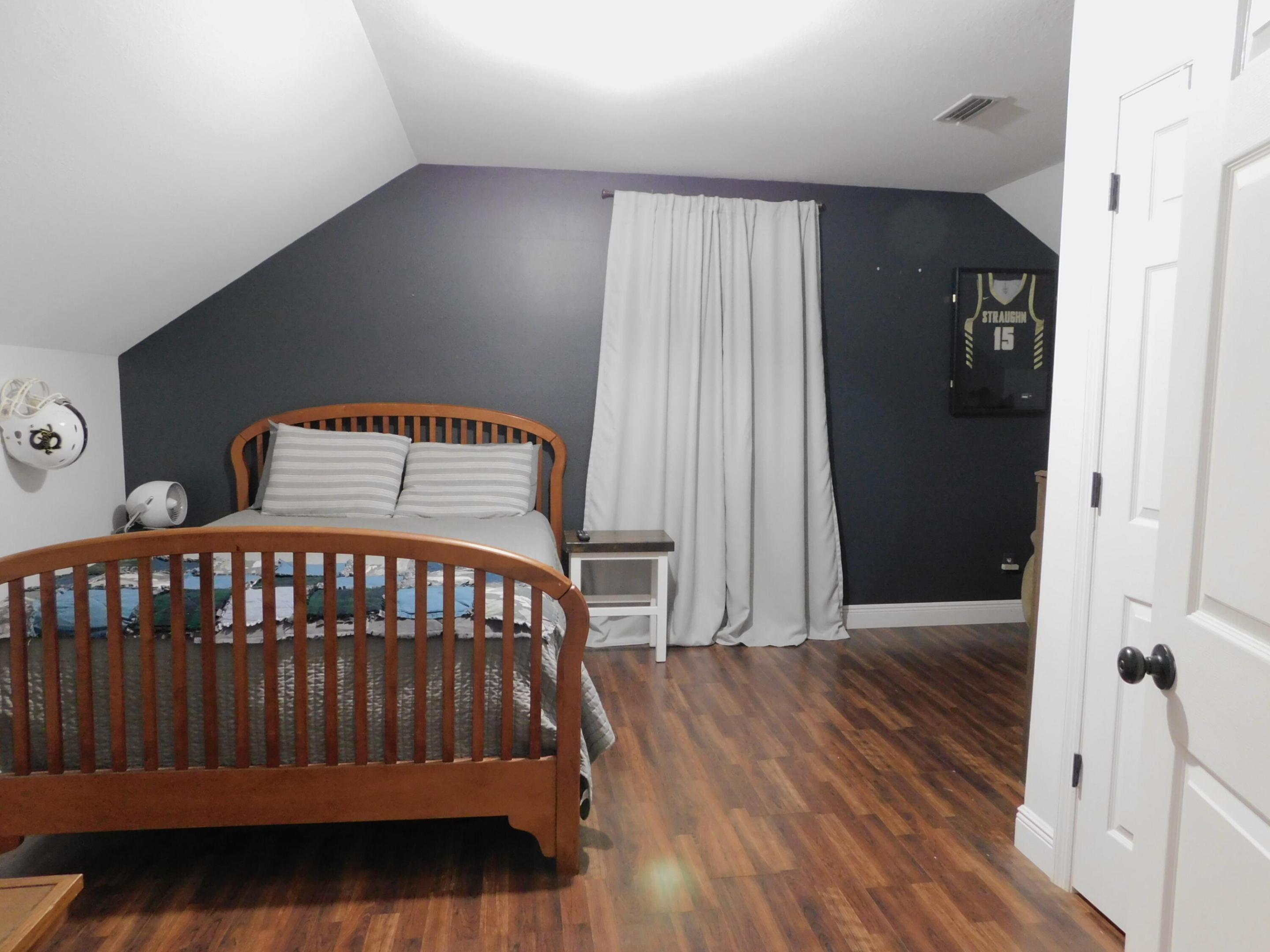 17576 Enoch Road Property Photo 54
