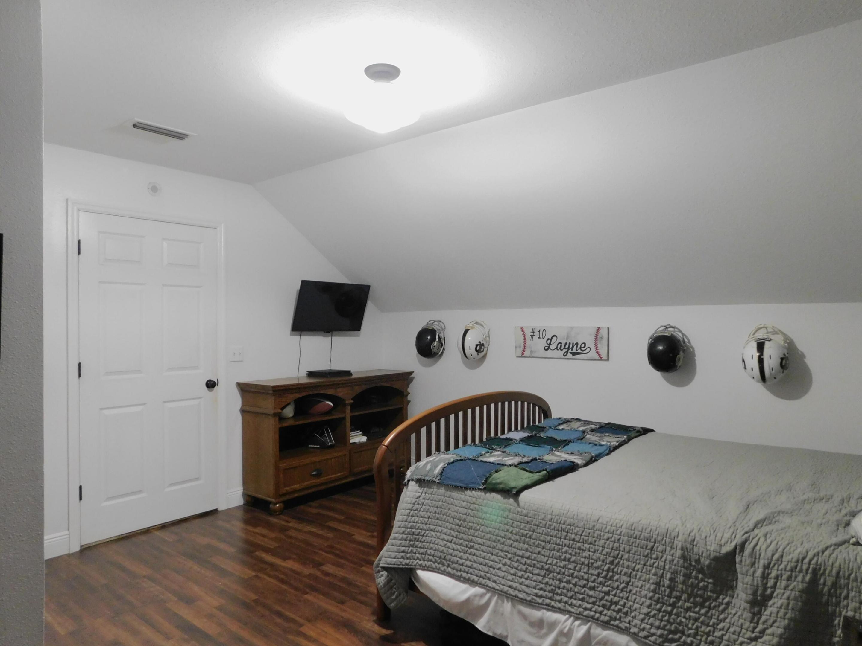 17576 Enoch Road Property Photo 56