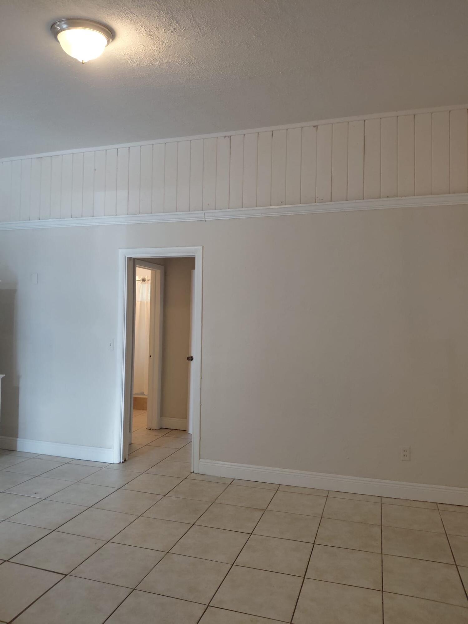 4610 Belvedere Road Unit 2 Property Photo 5