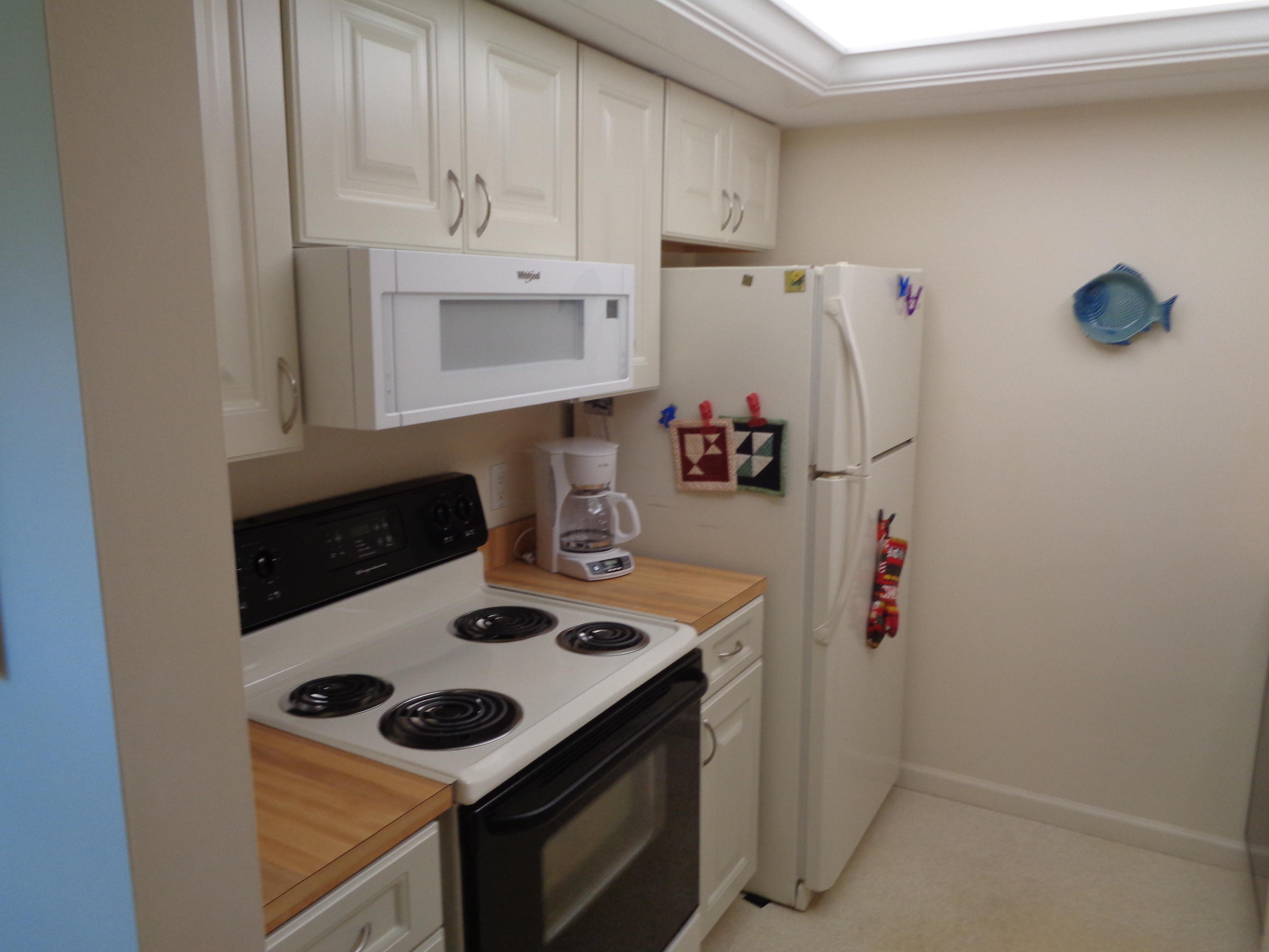 5527 Ne Gulfstream Way Property Photo 3