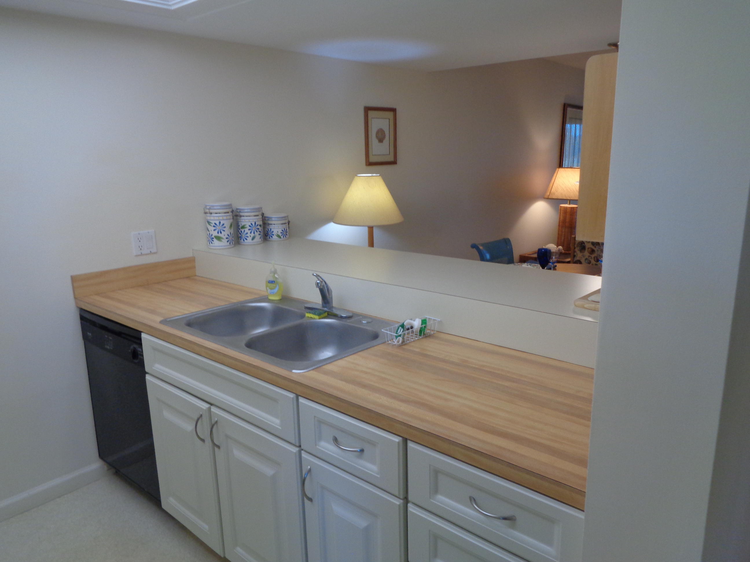 5527 Ne Gulfstream Way Property Photo 4