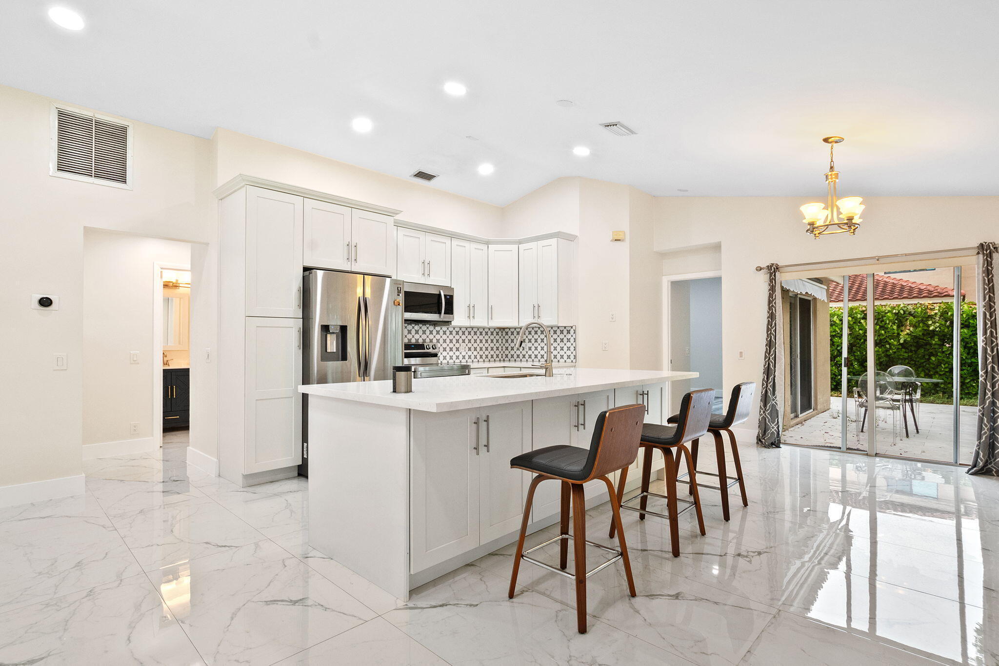 4498 Dogwood Circle Property Photo 8