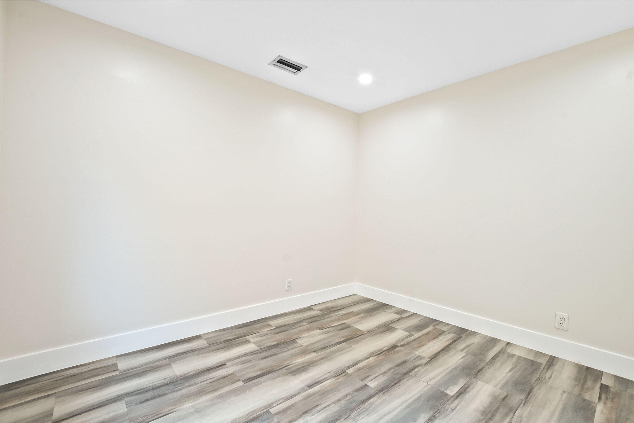 4498 Dogwood Circle Property Photo 19