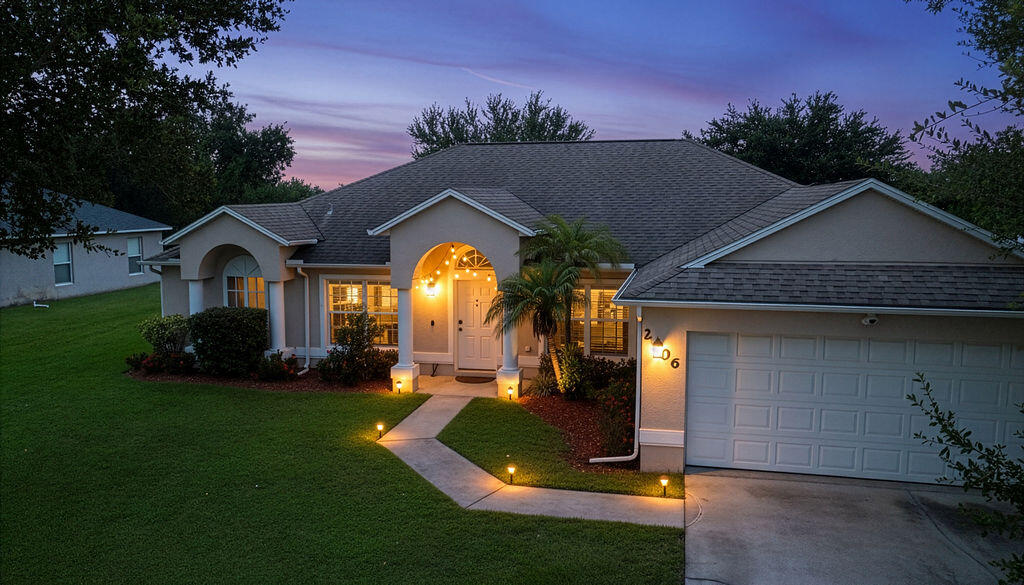 2606 Serenity Circle N Property Photo 2
