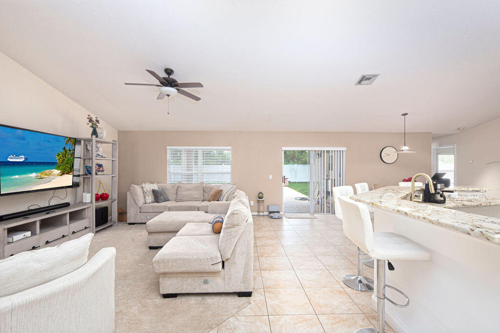 2606 Serenity Circle N Property Photo 10