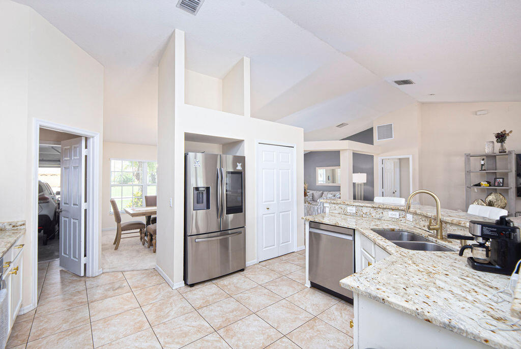 2606 Serenity Circle N Property Photo 17
