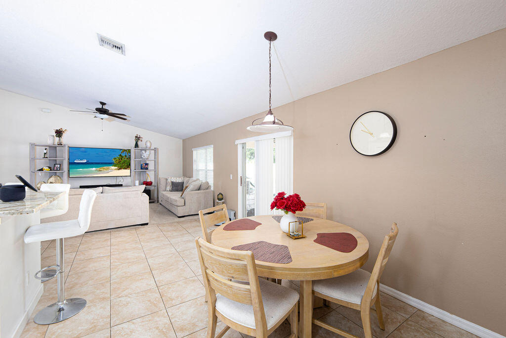 2606 Serenity Circle N Property Photo 18