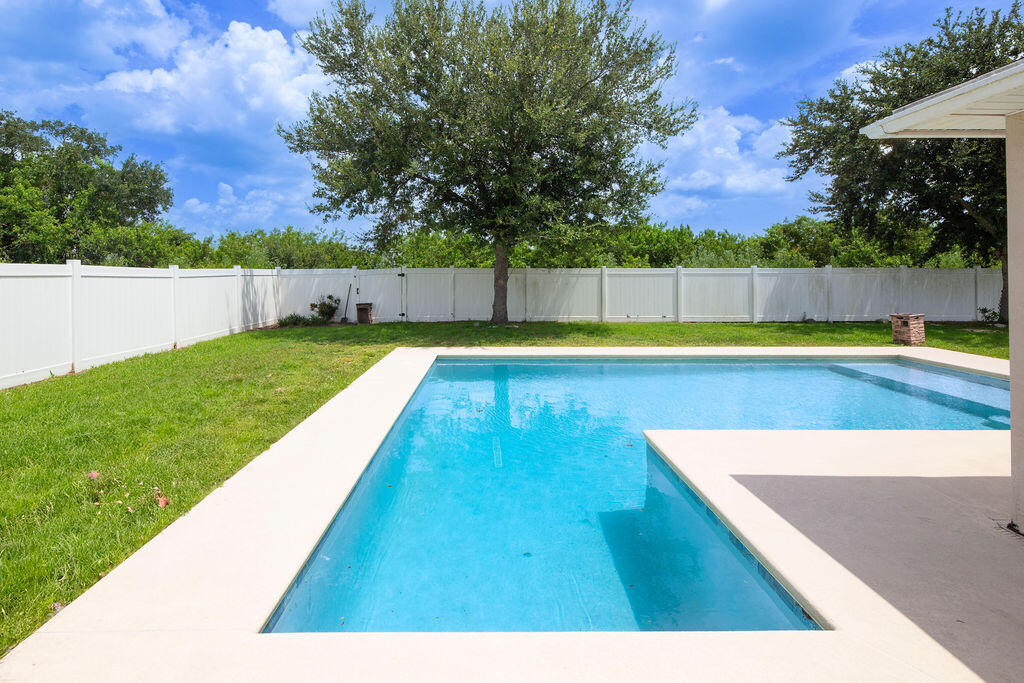 2606 Serenity Circle N Property Photo 29