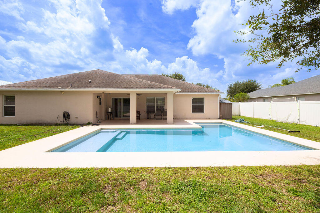 2606 Serenity Circle N Property Photo 33