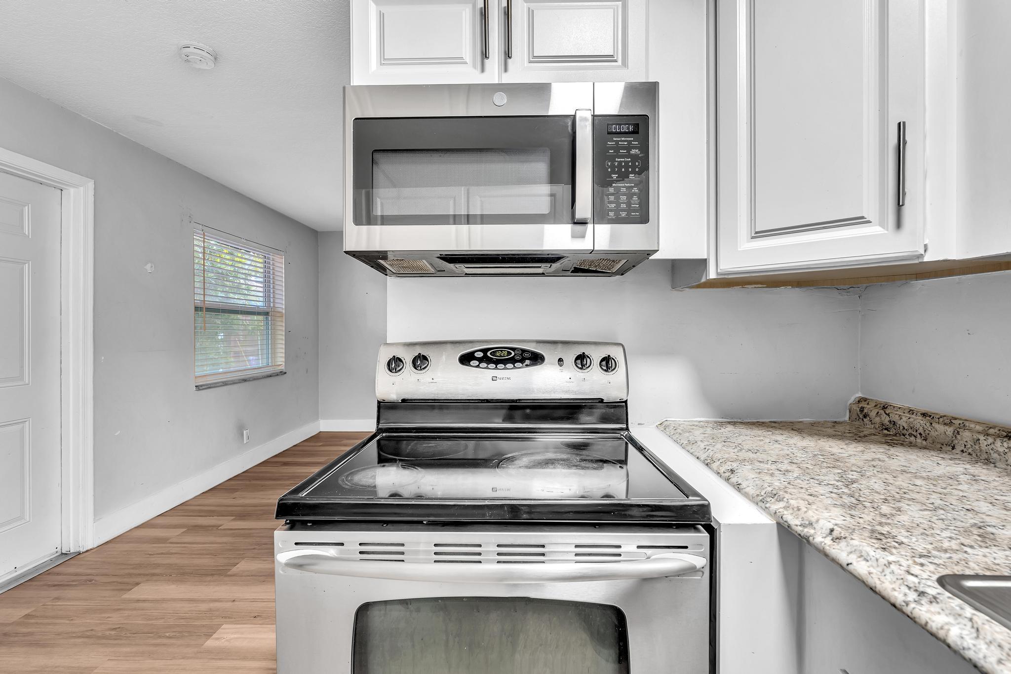 232 Se 9th Avenue 2 Property Photo 11