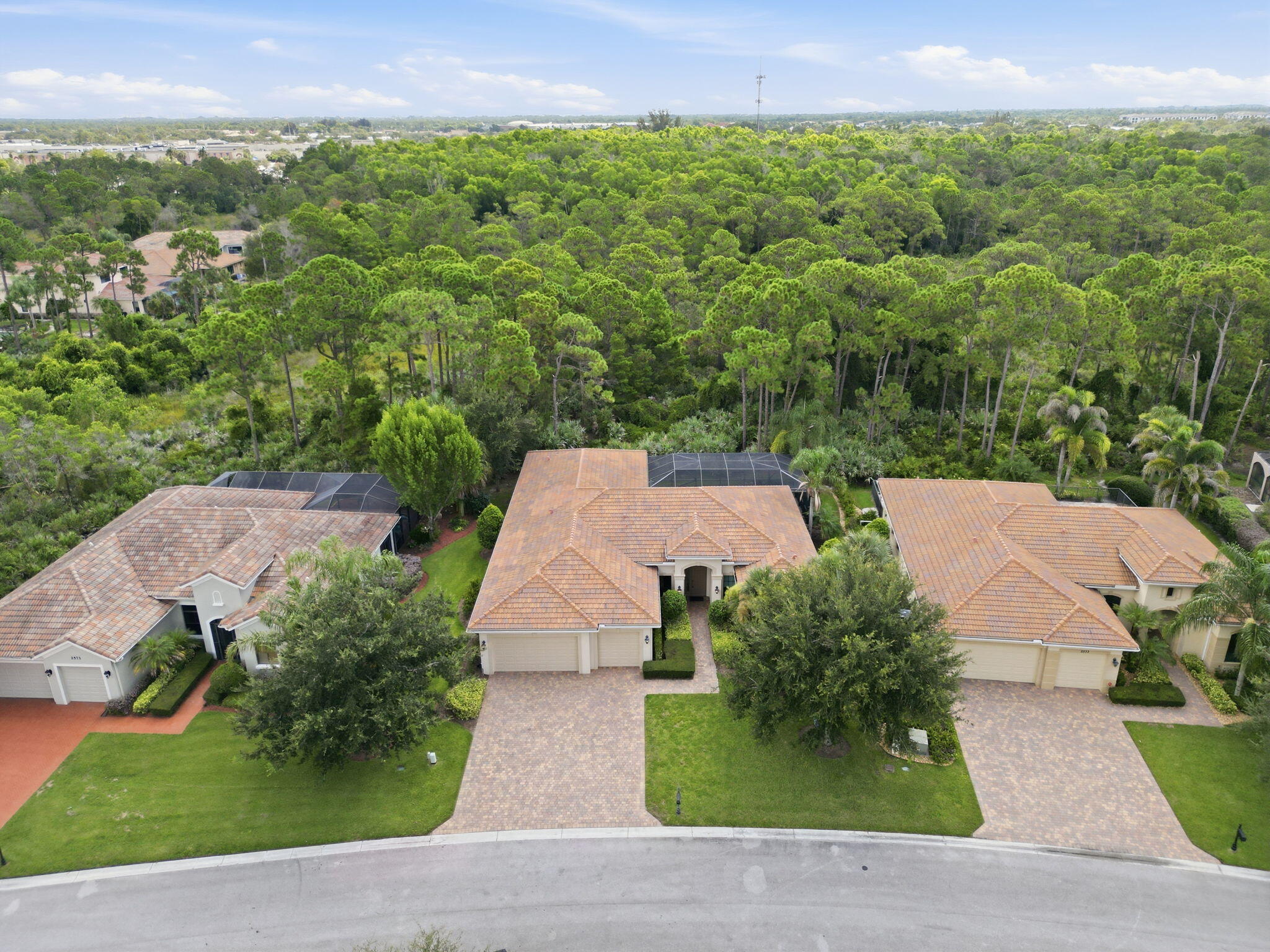 2553 Nw Crystal Lake Drive Nw Property Photo 64