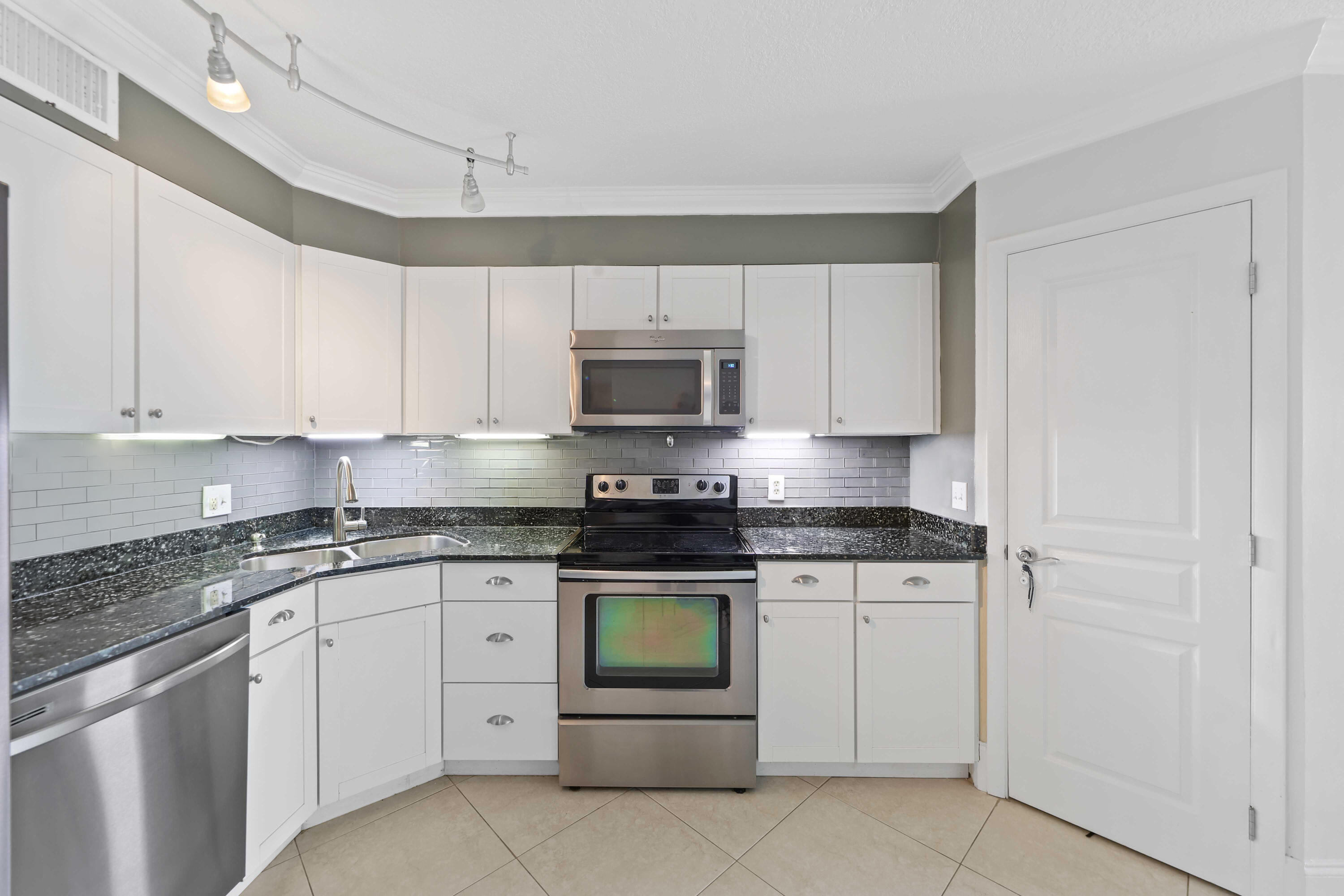 3020 Florida Boulevard 202-c Property Photo 6