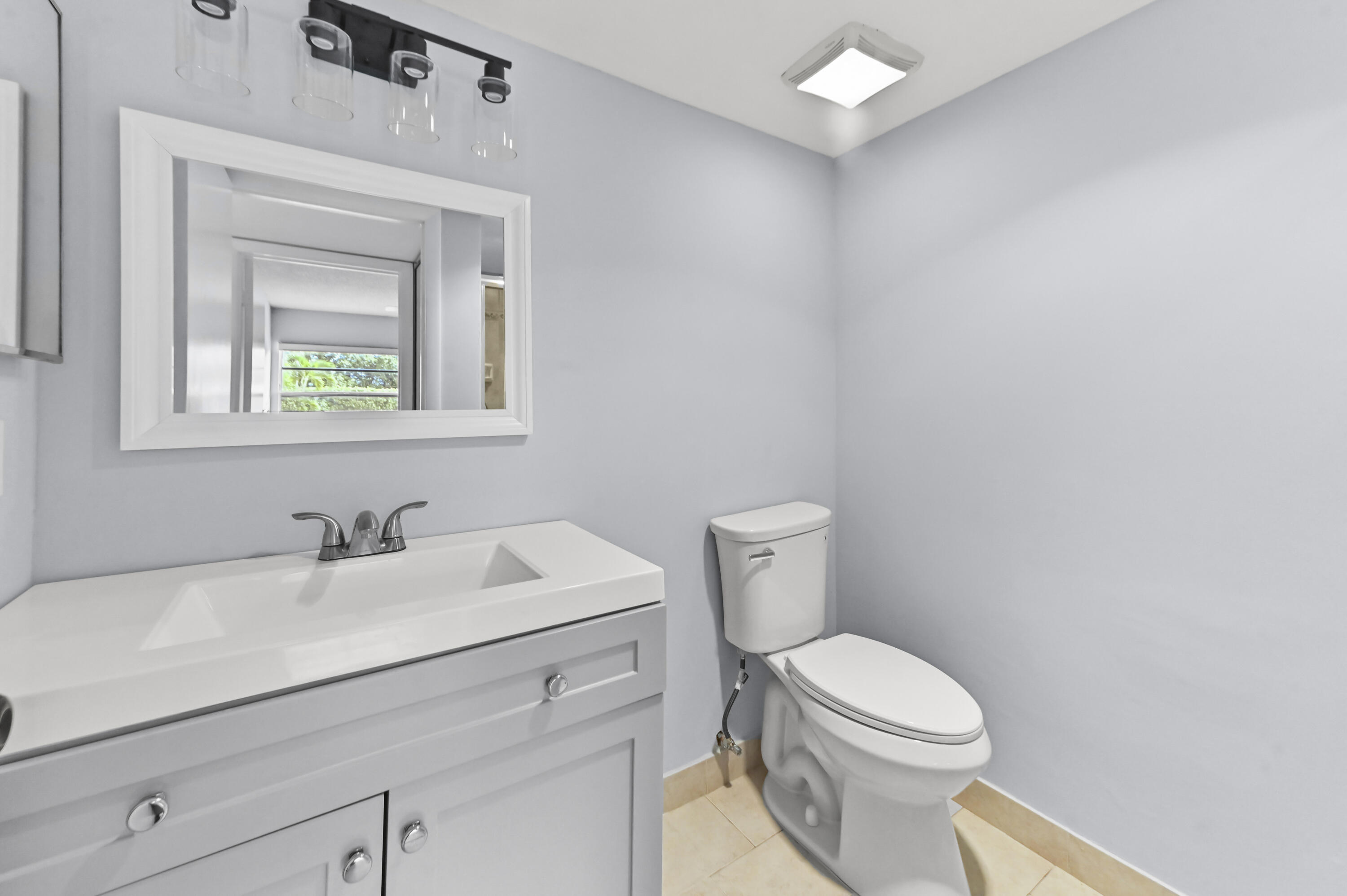 548 Capri L Property Photo 14
