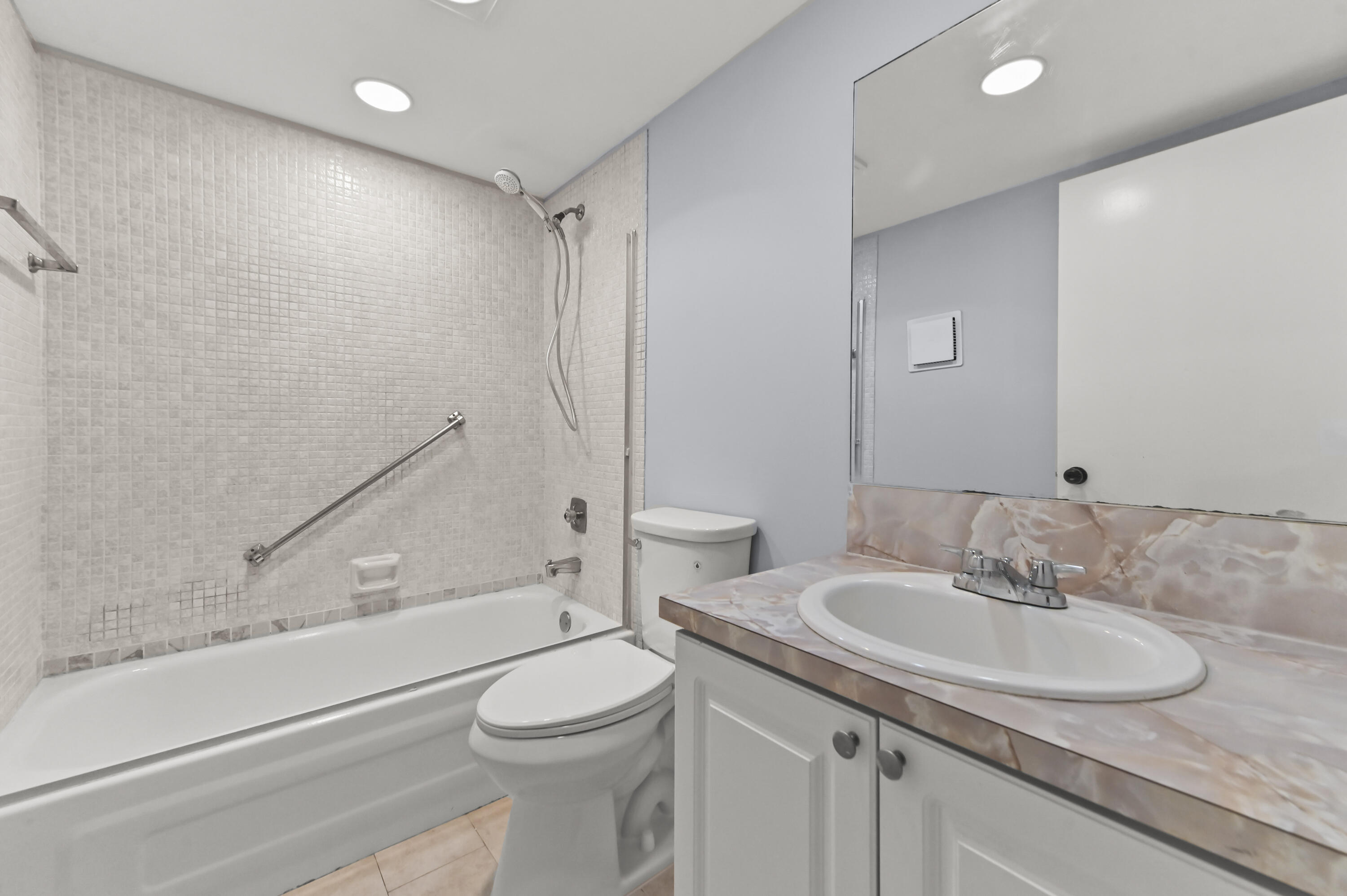 548 Capri L Property Photo 15