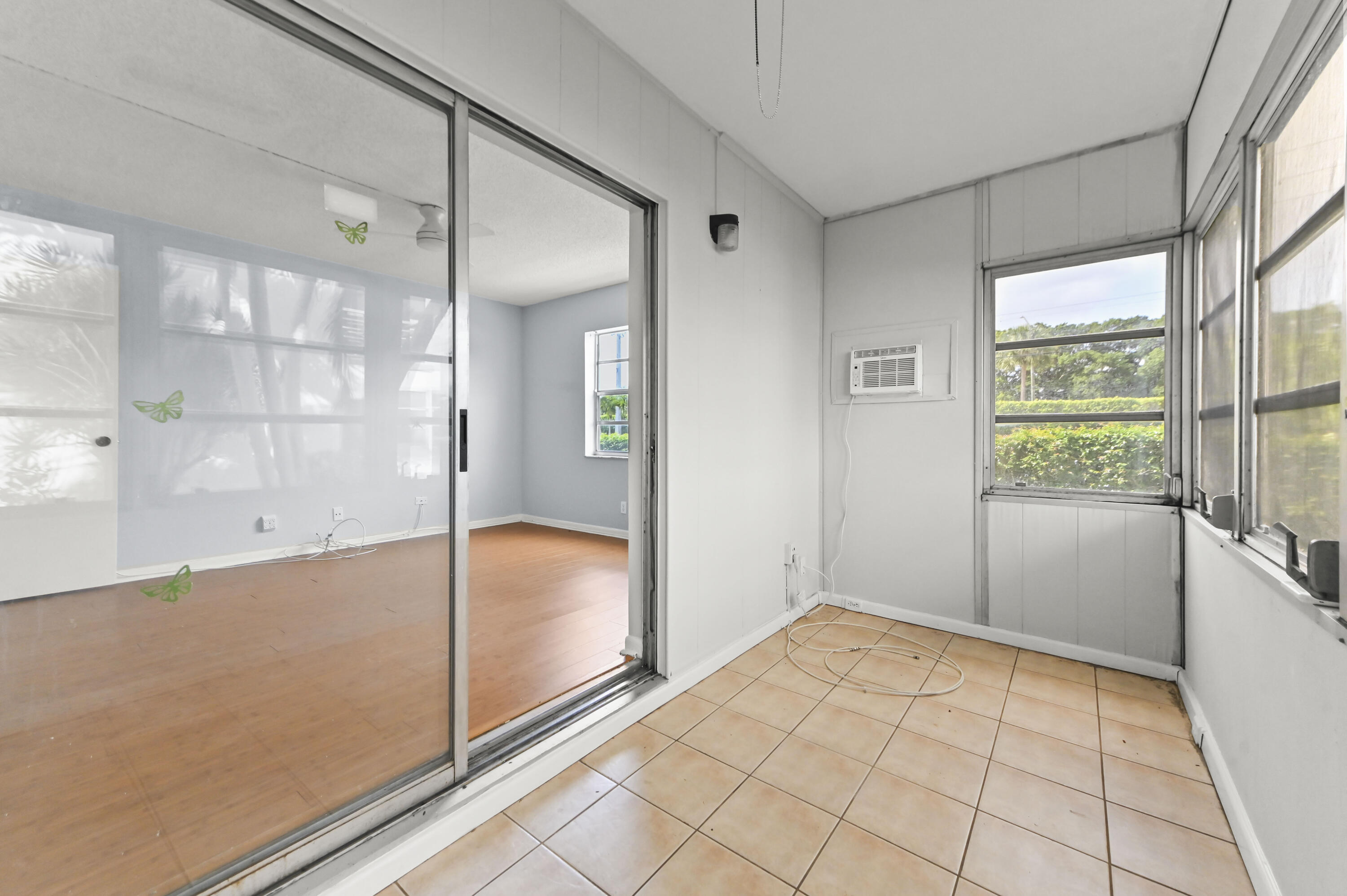 548 Capri L Property Photo 18