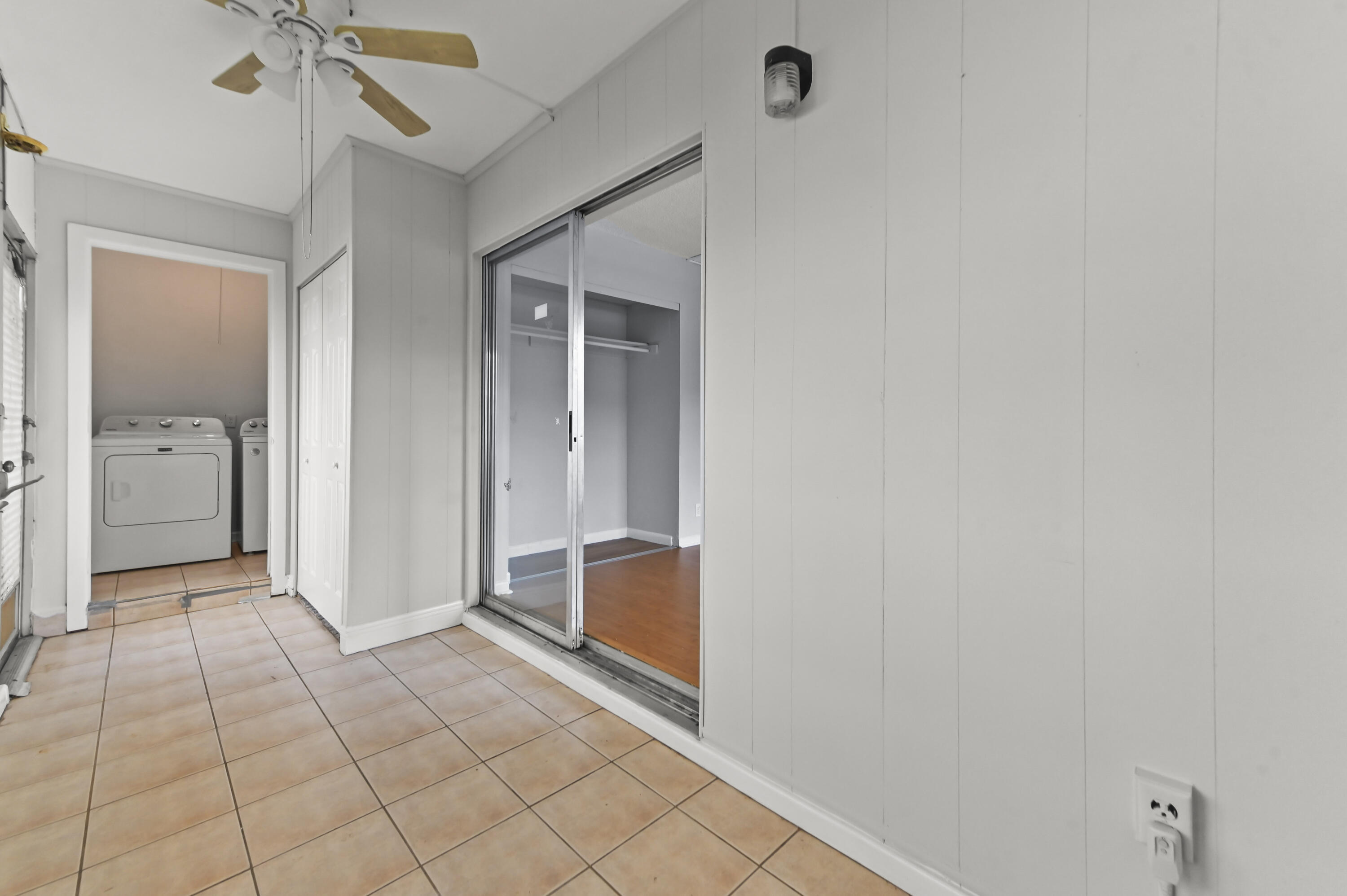 548 Capri L Property Photo 19