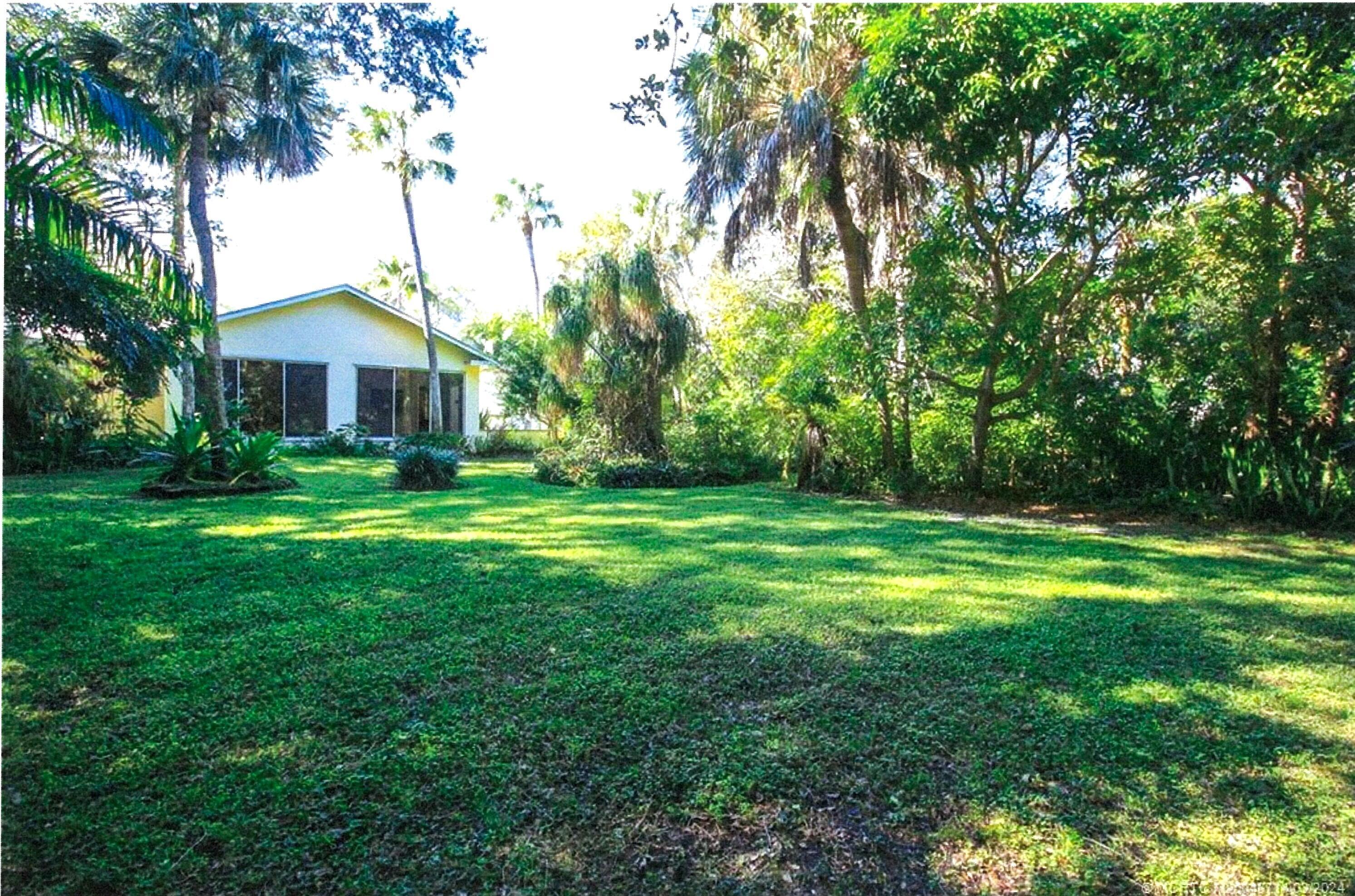 22 N Via Lucindia Property Photo 1