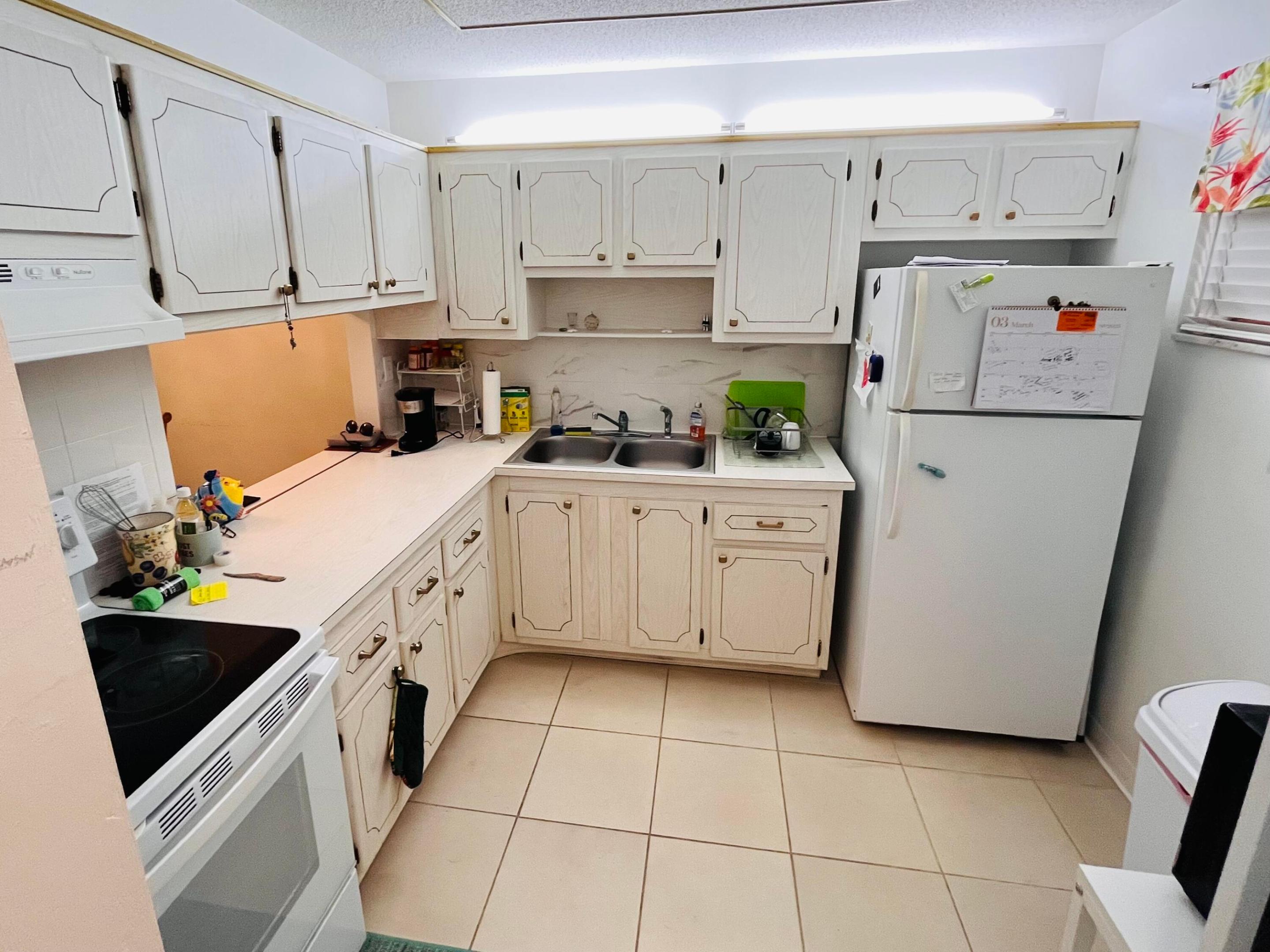 2812 S Garden Drive 206 Property Photo 6