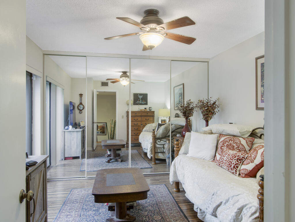 1010 10th Way Property Photo 12