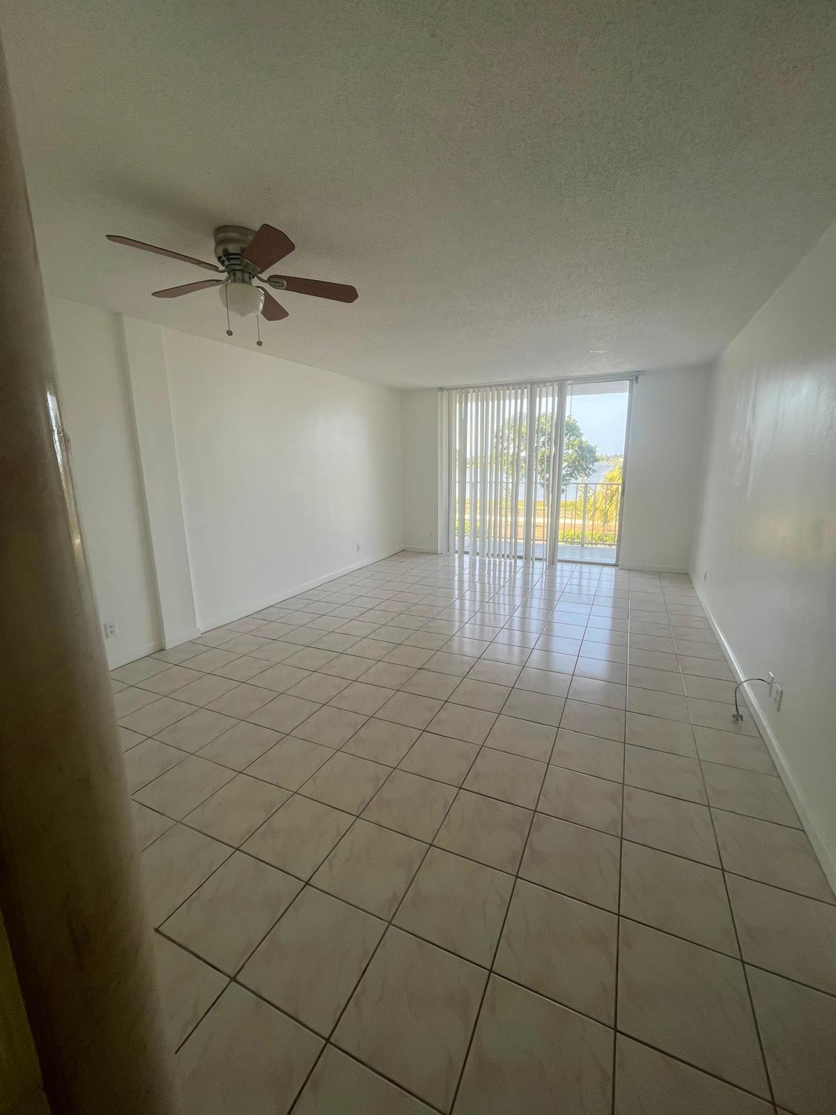 480 Executive Center Drive 2f Property Photo 5