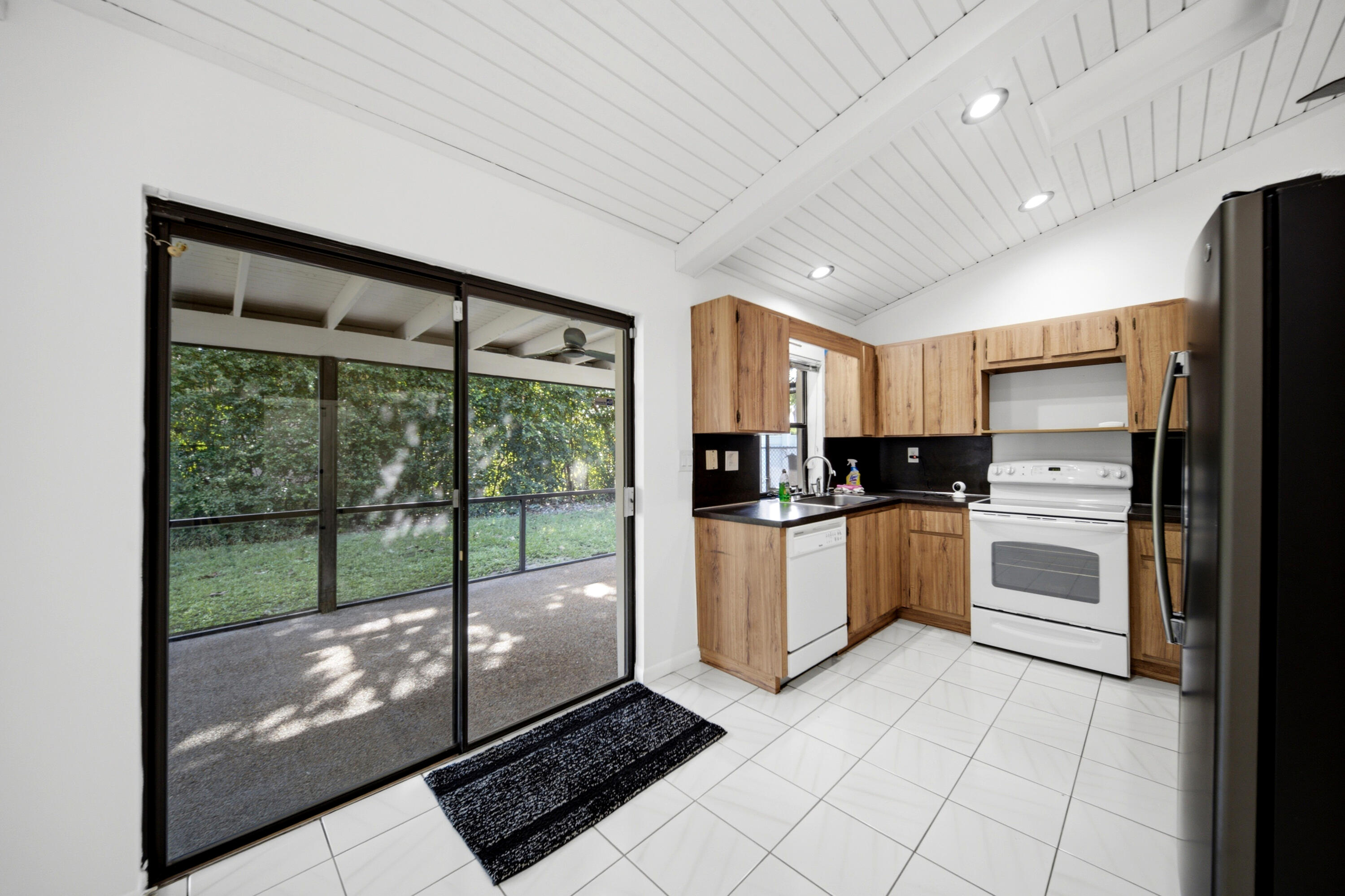 8114 Nutmeg Way Property Photo 8