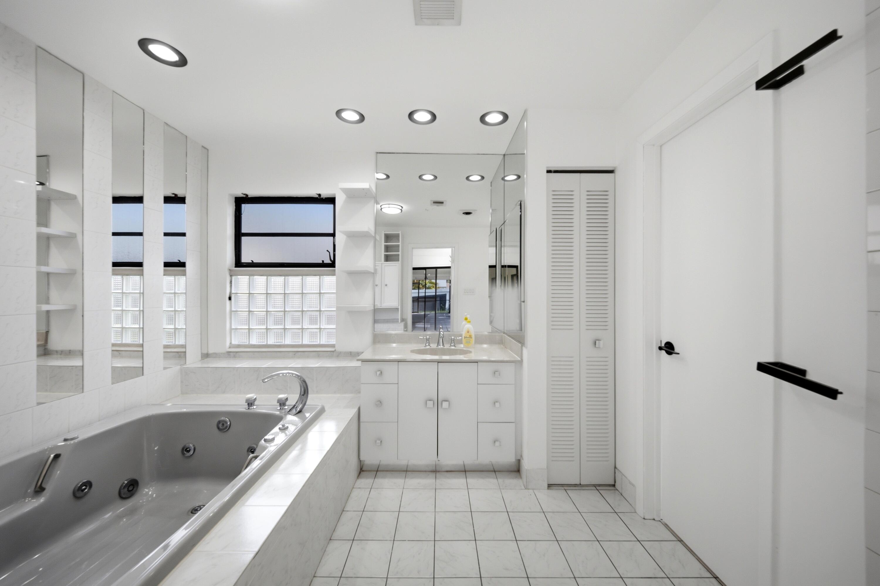 8114 Nutmeg Way Property Photo 12