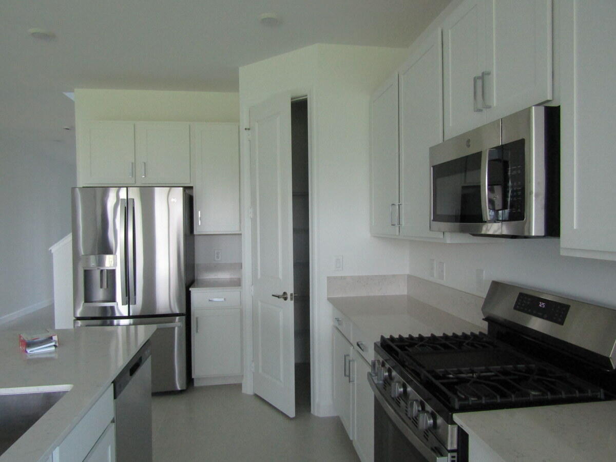 1689 Wandering Willow Way Property Photo 5