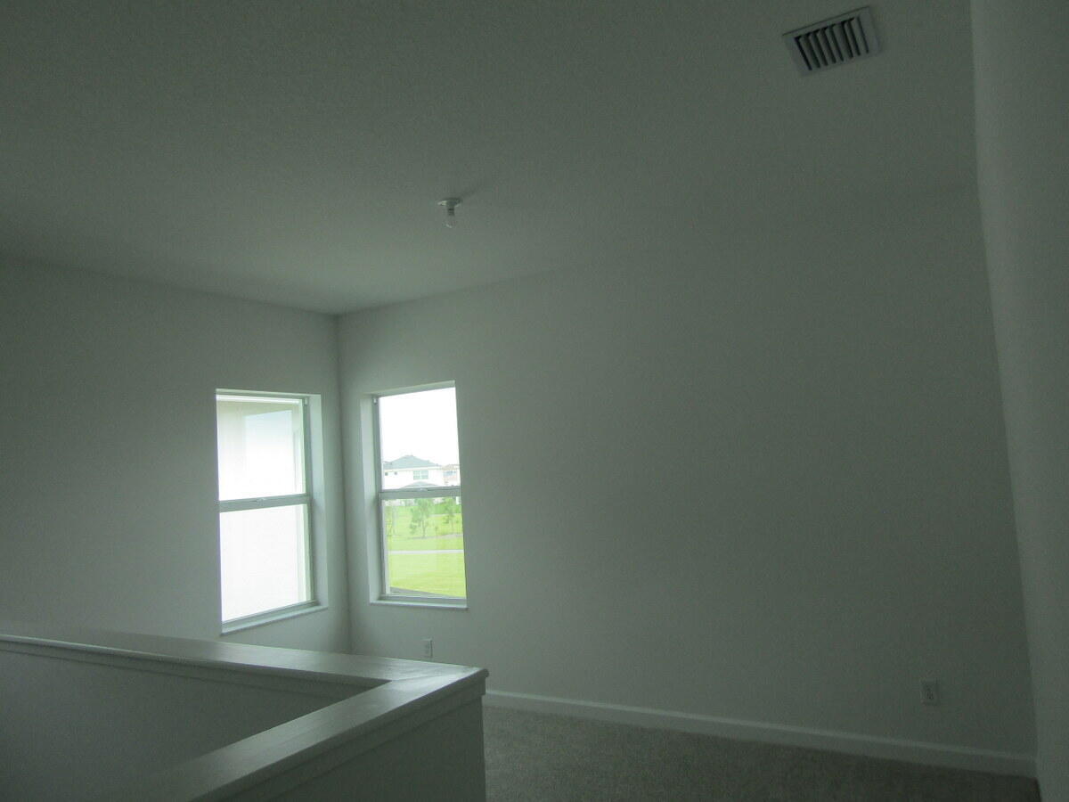 1689 Wandering Willow Way Property Photo 14