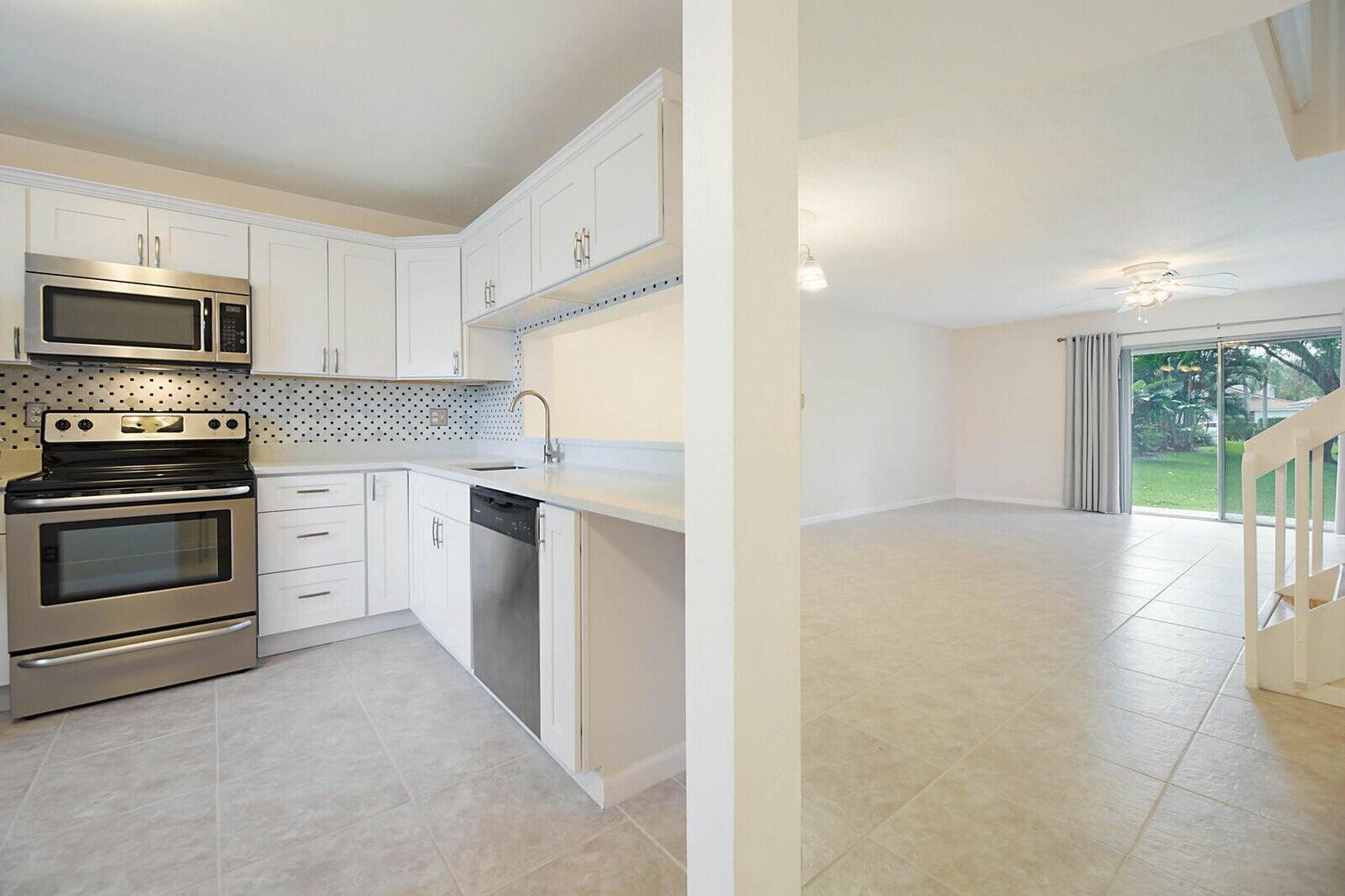 6384 Boca Circle Property Photo 5