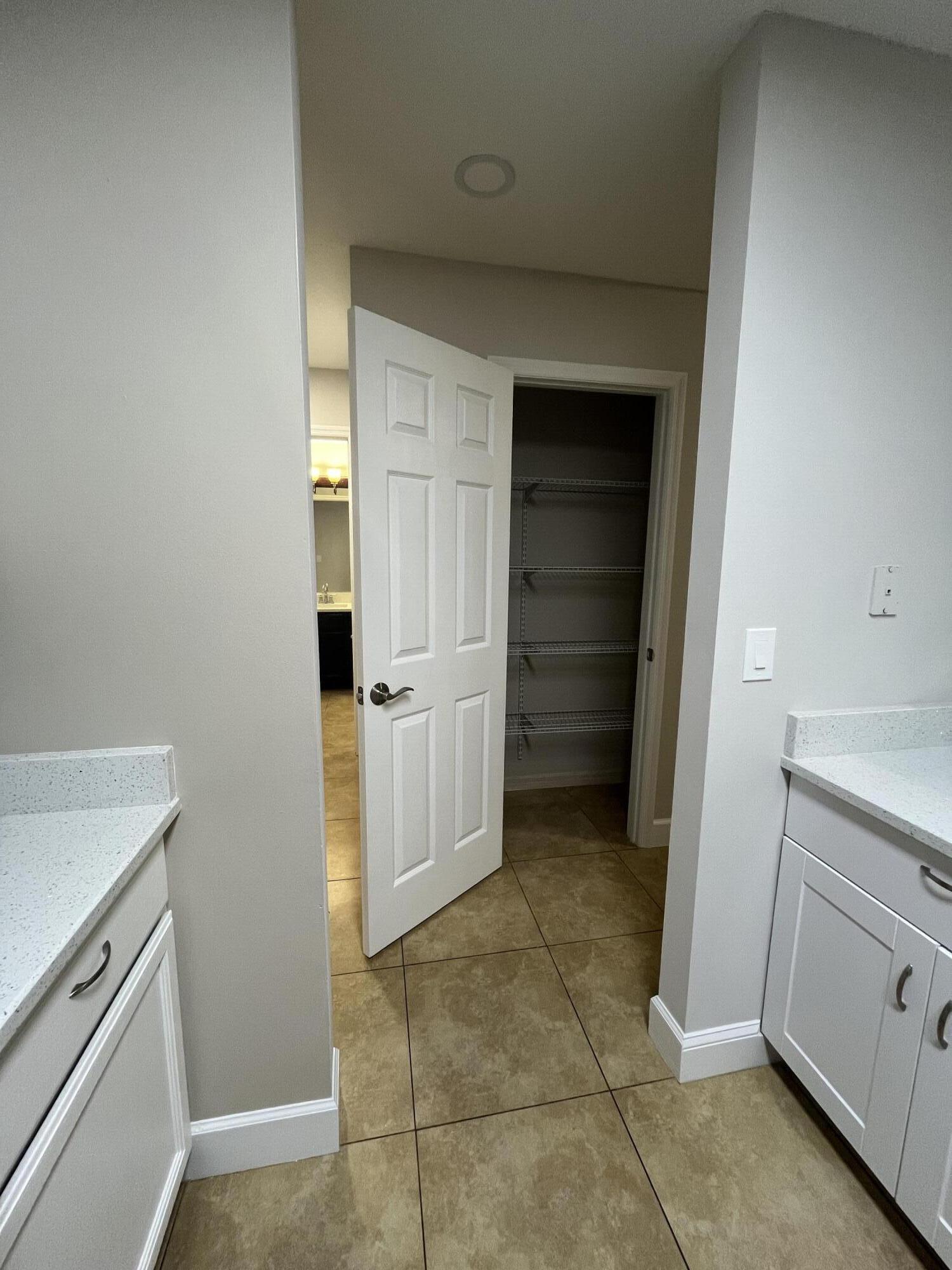 915 11th Terrace Property Photo 21