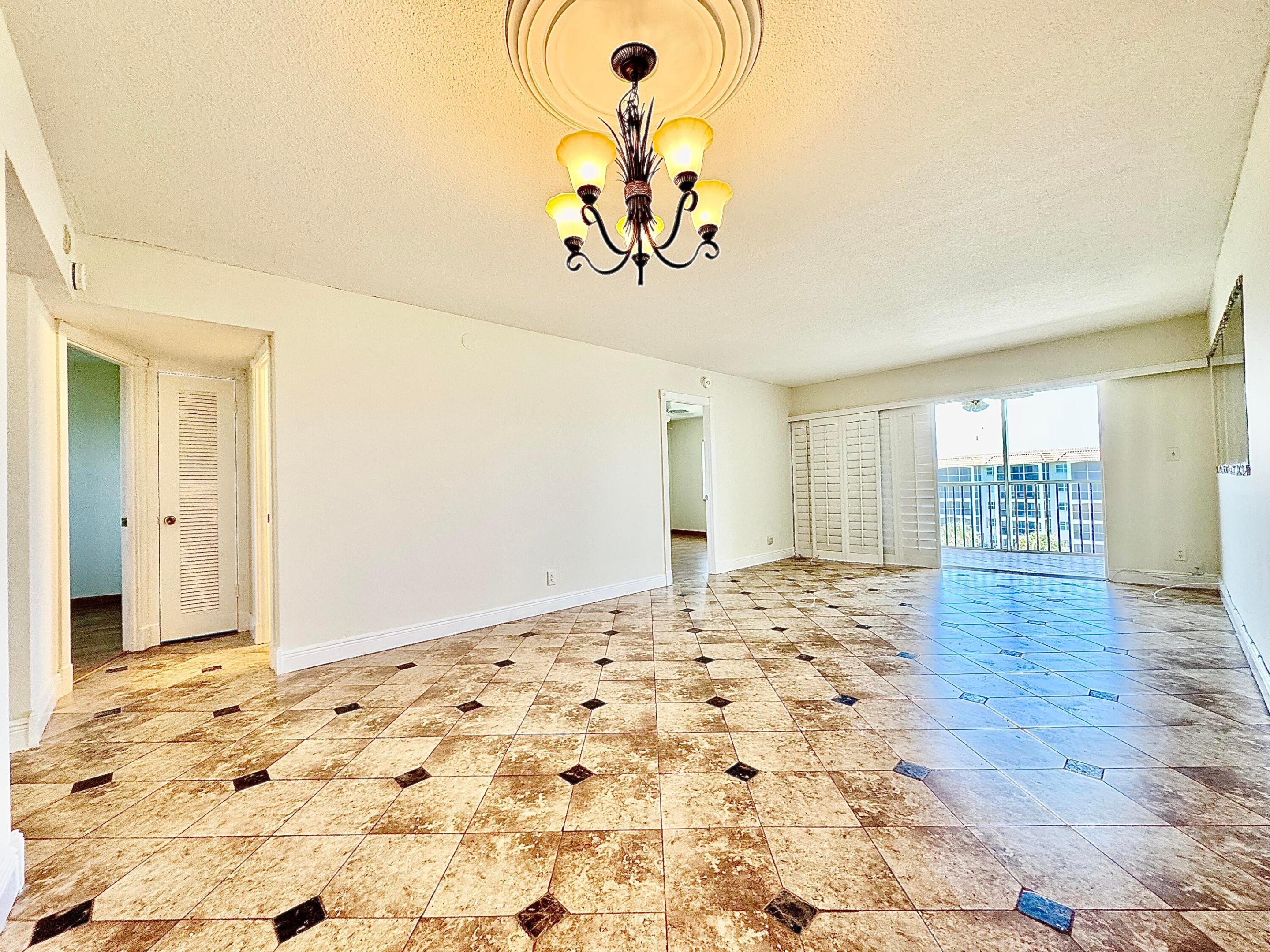 2871 N Ocean Boulevard C513 Property Photo 6