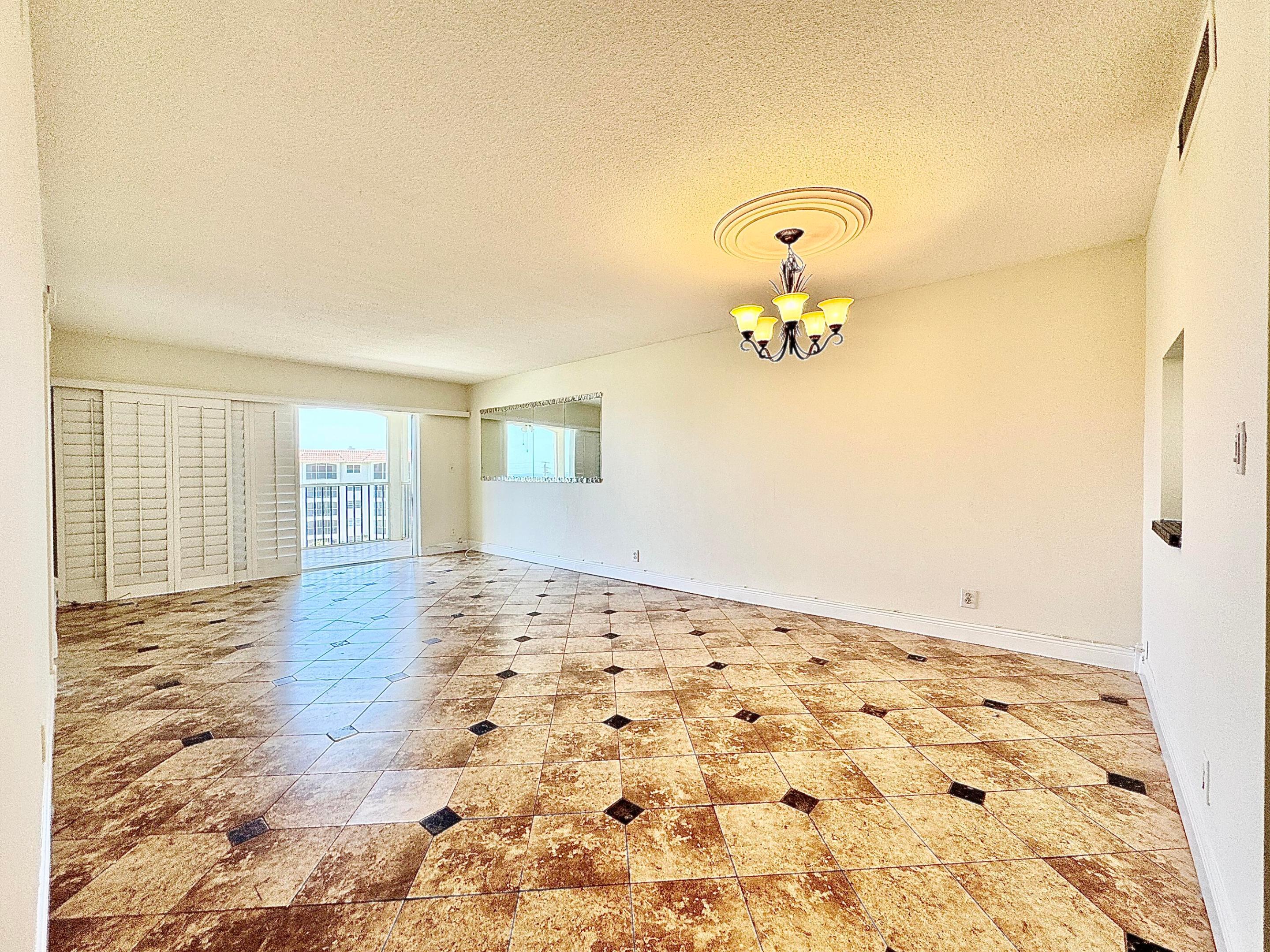2871 N Ocean Boulevard C513 Property Photo 8