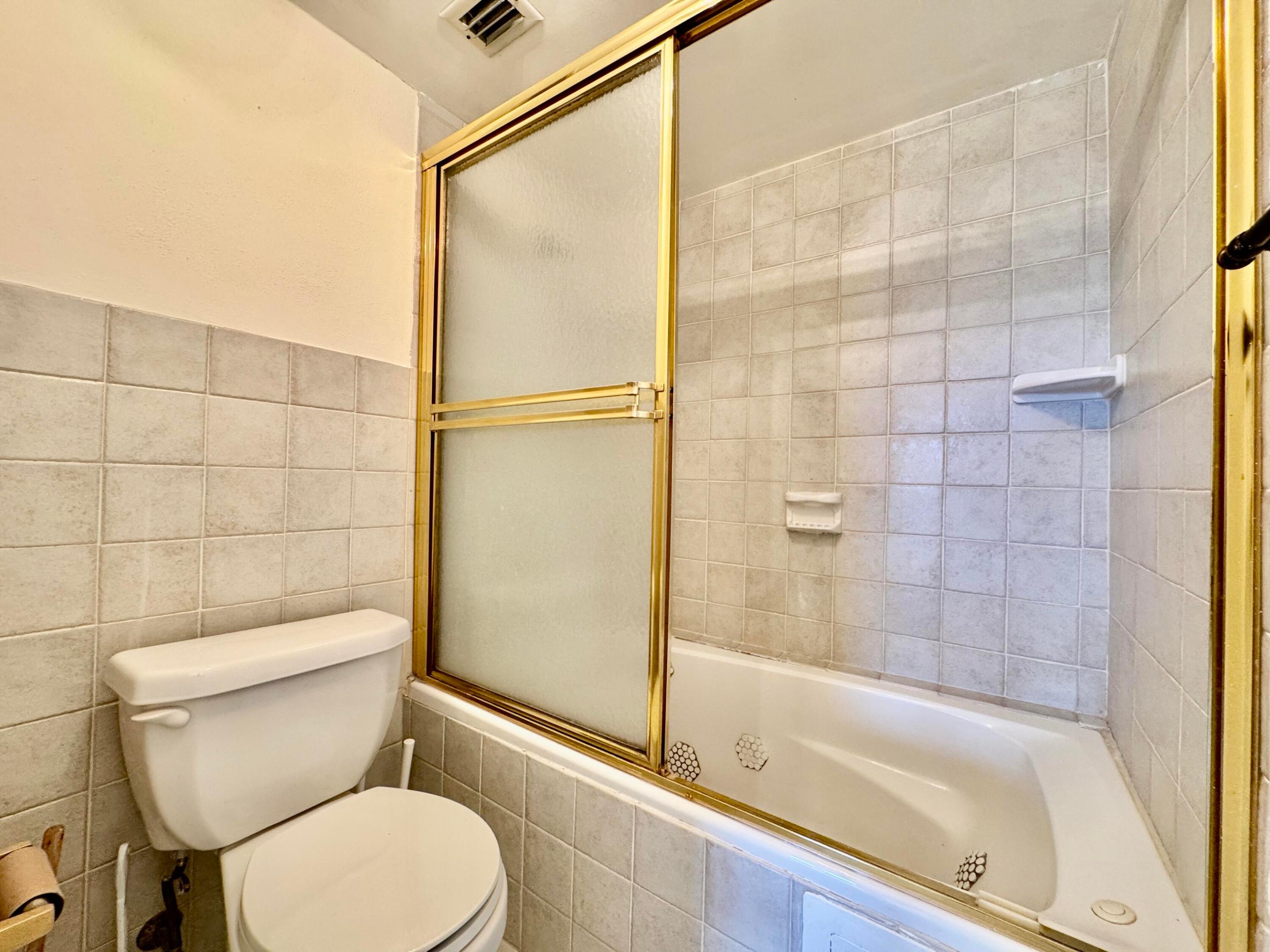2871 N Ocean Boulevard C513 Property Photo 18