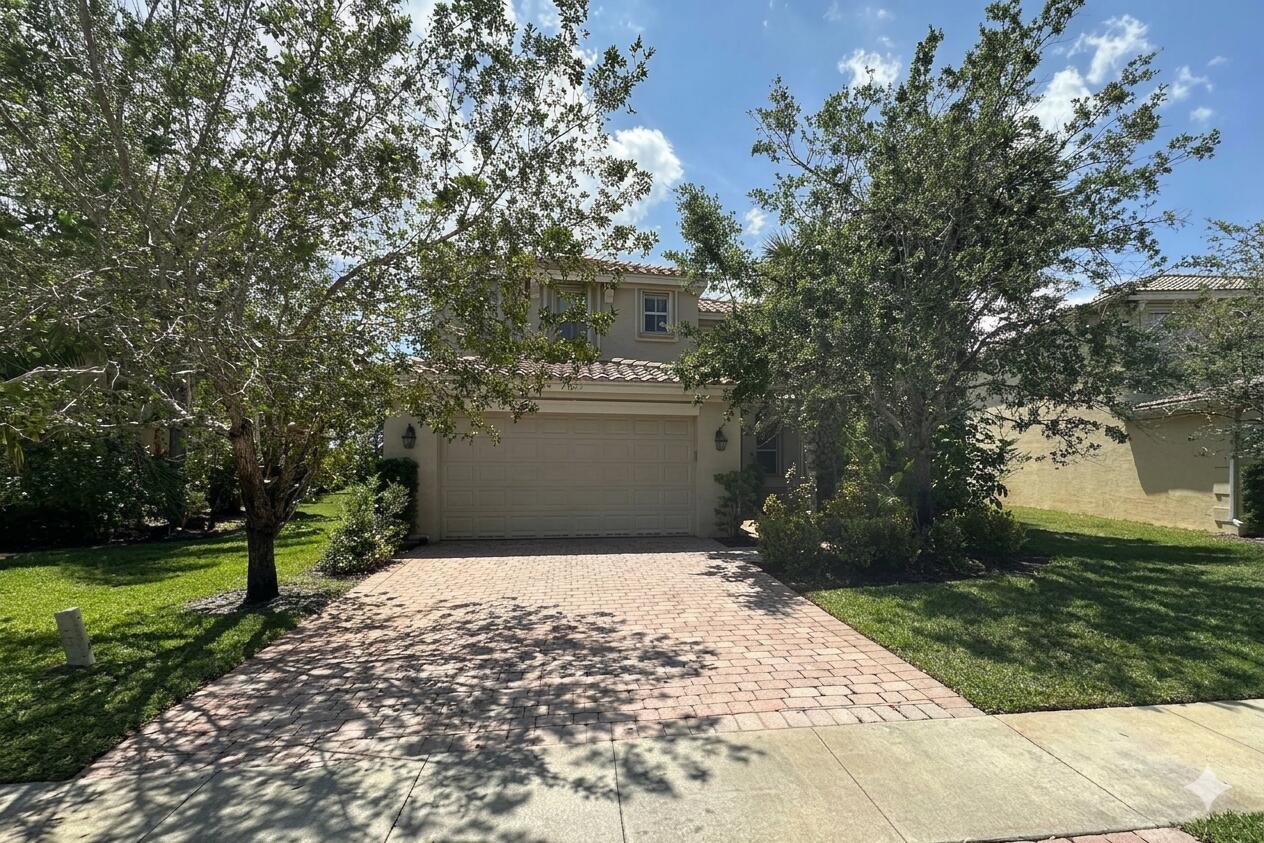 2709 Pienza Circle