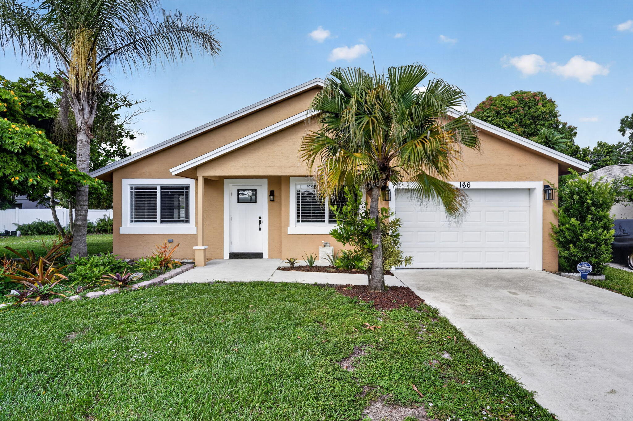 166 RAINTREE Property Photo 1