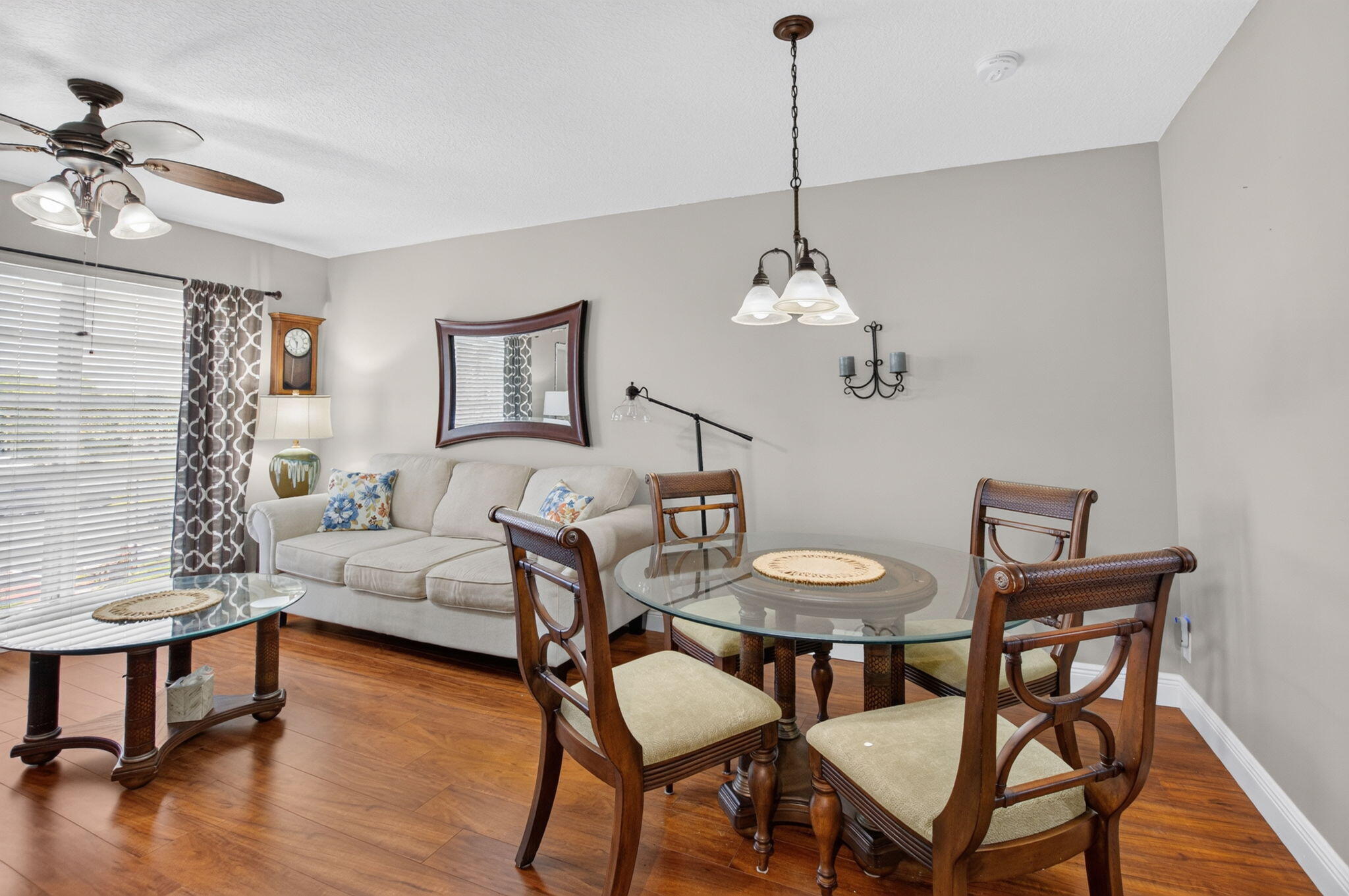 309 Circle Drive S Property Photo 4