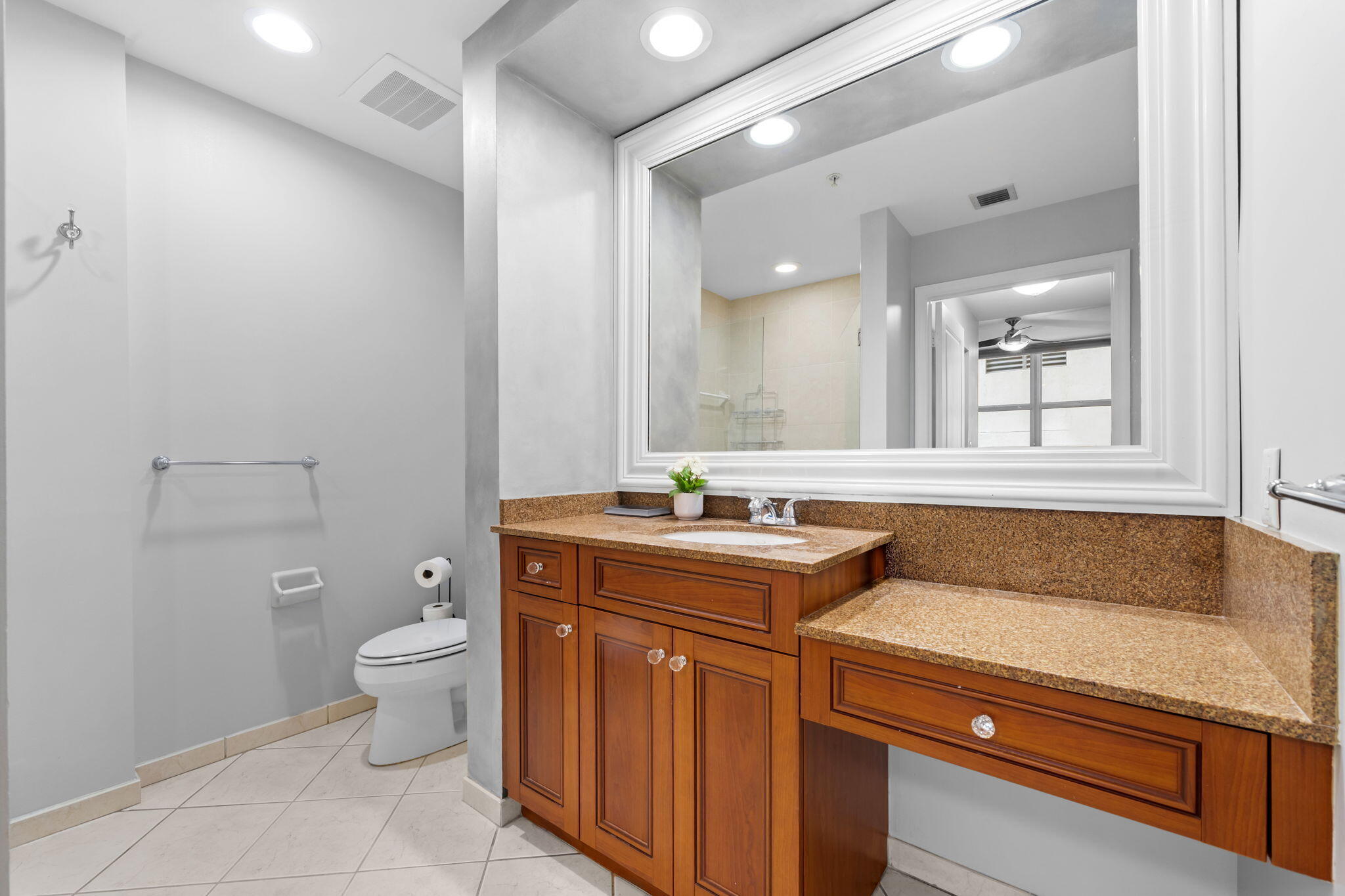 347 N New River Drive E 405 Property Photo 13